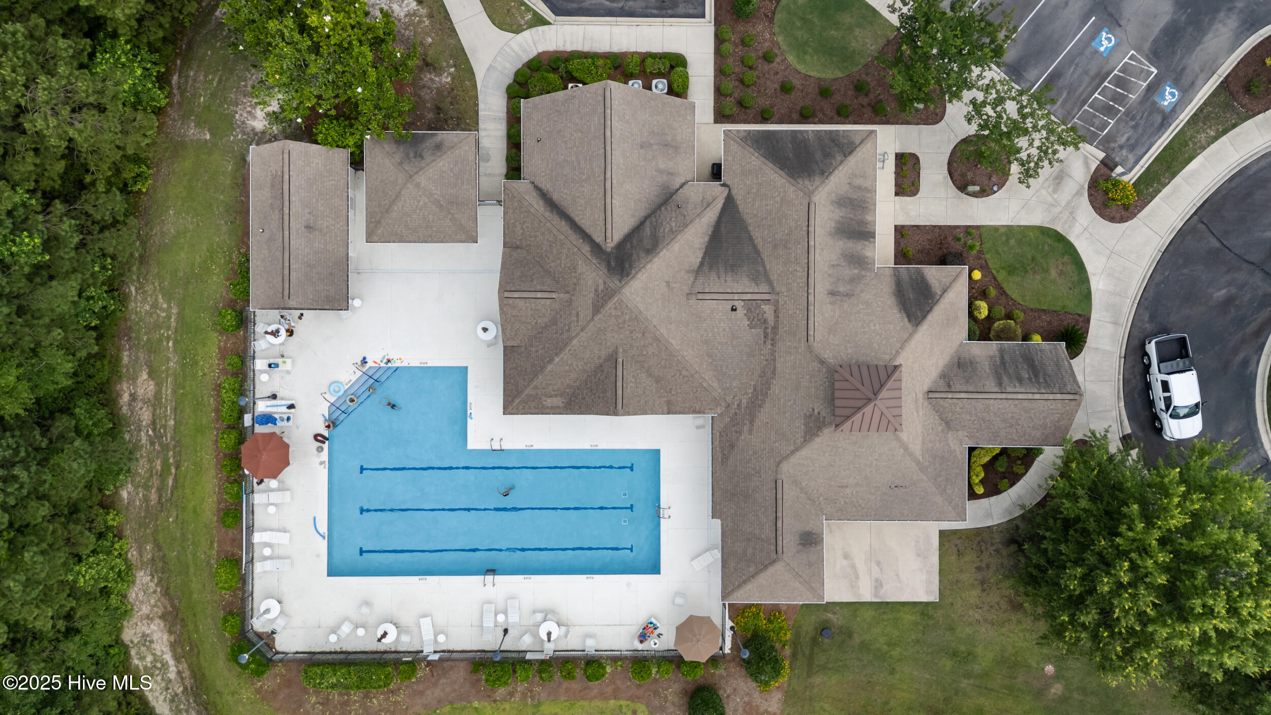 100515127 | Photo 12