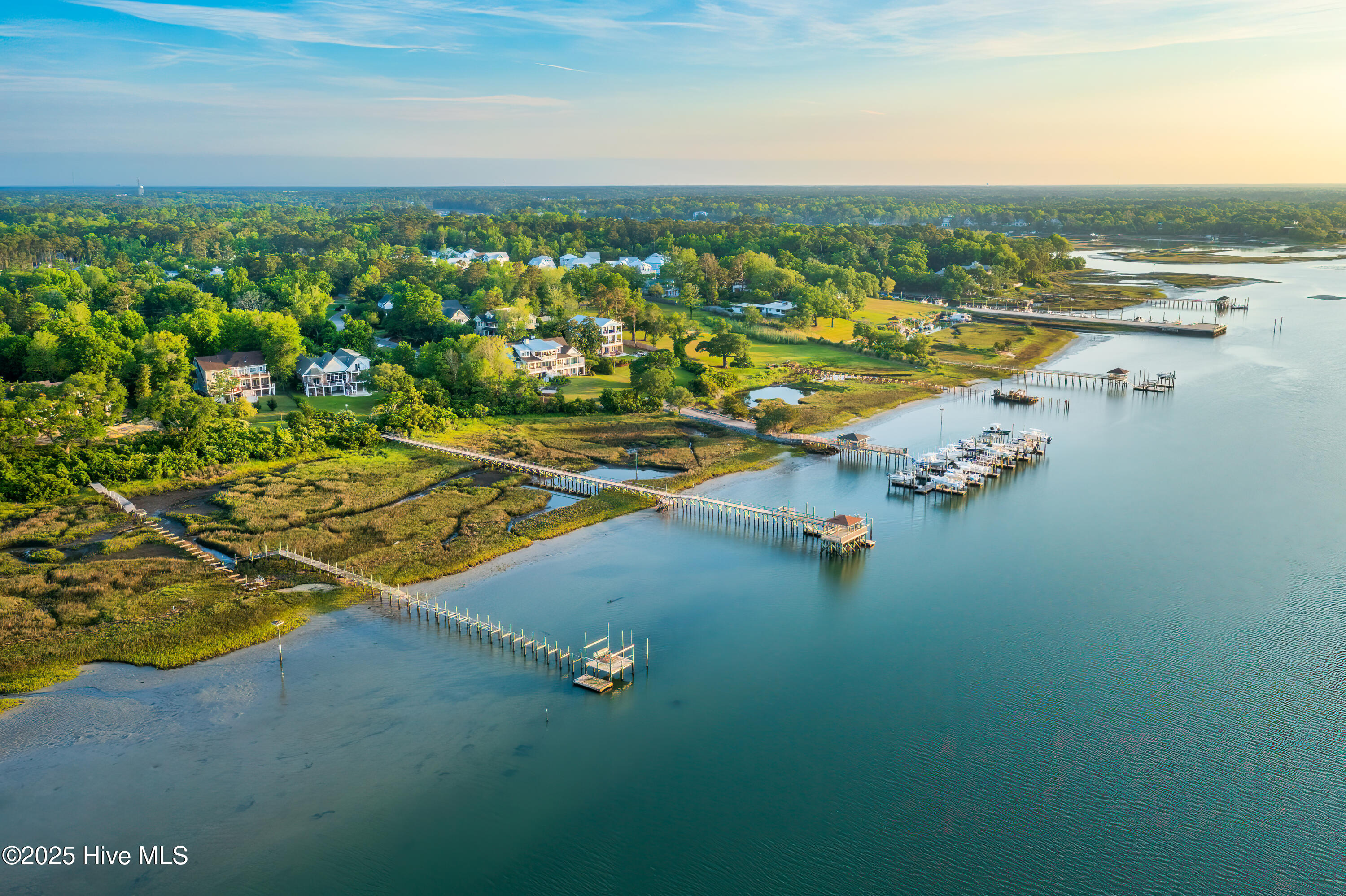 100532268 | Photo 23