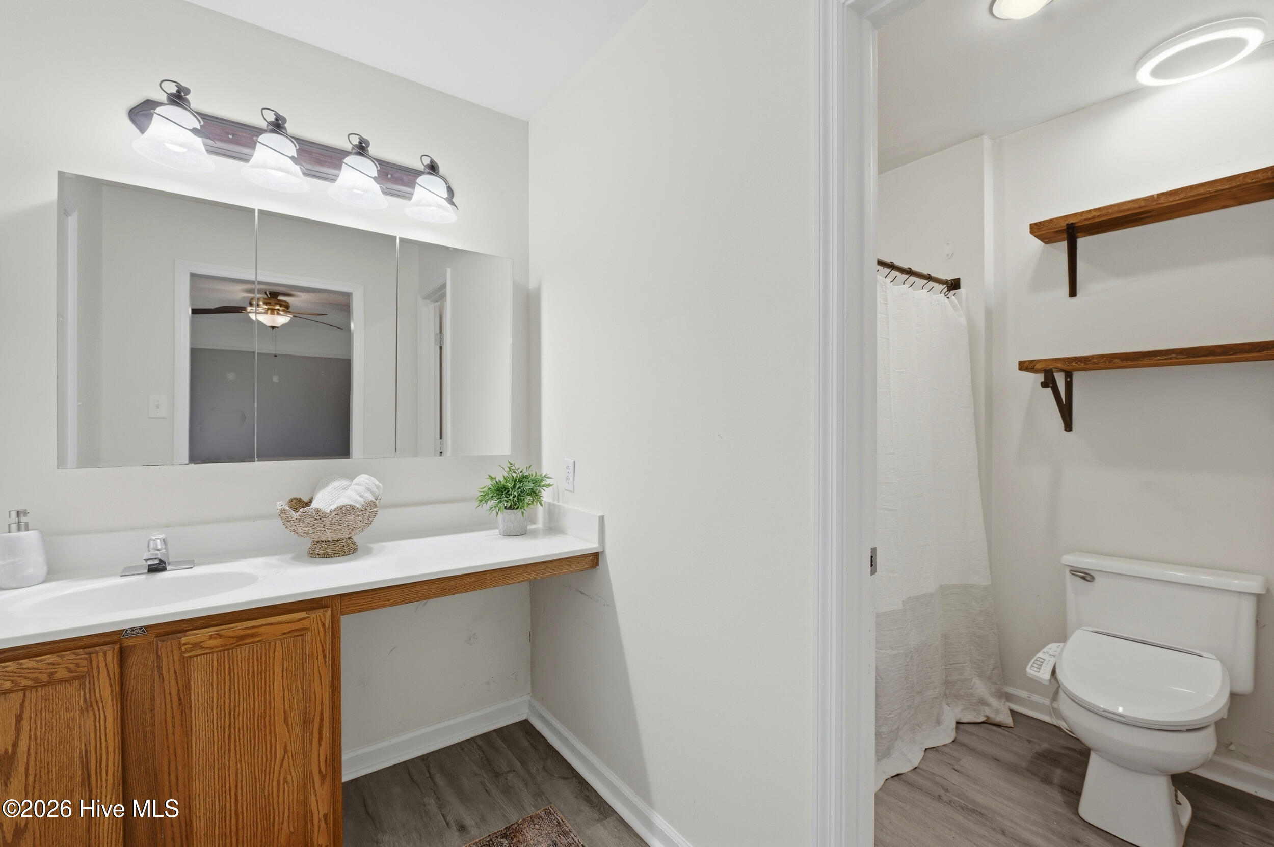 100559678 | Photo 21