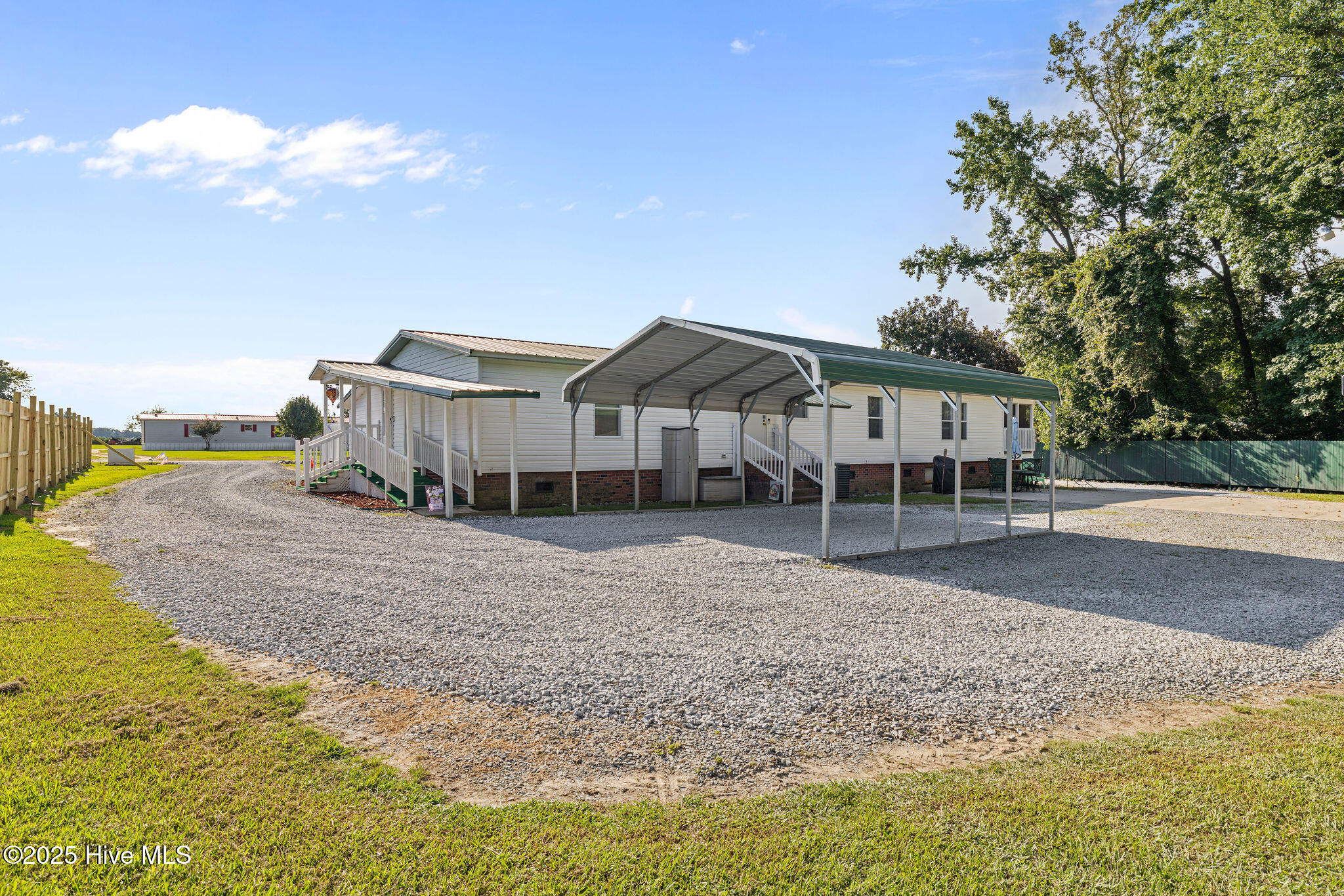 Homes for sale in Newton Grove, NC | 88 Holiday Ln, Newton Grove, NC 28366 | MLS# 100527560