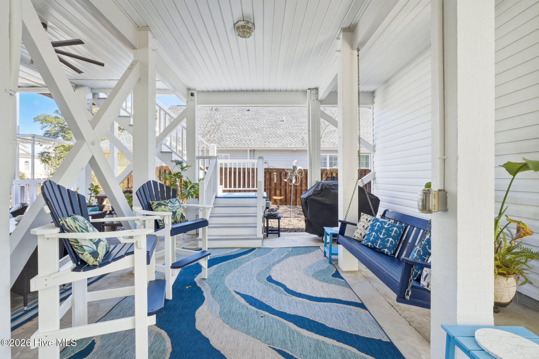 100556182 | Photo 33