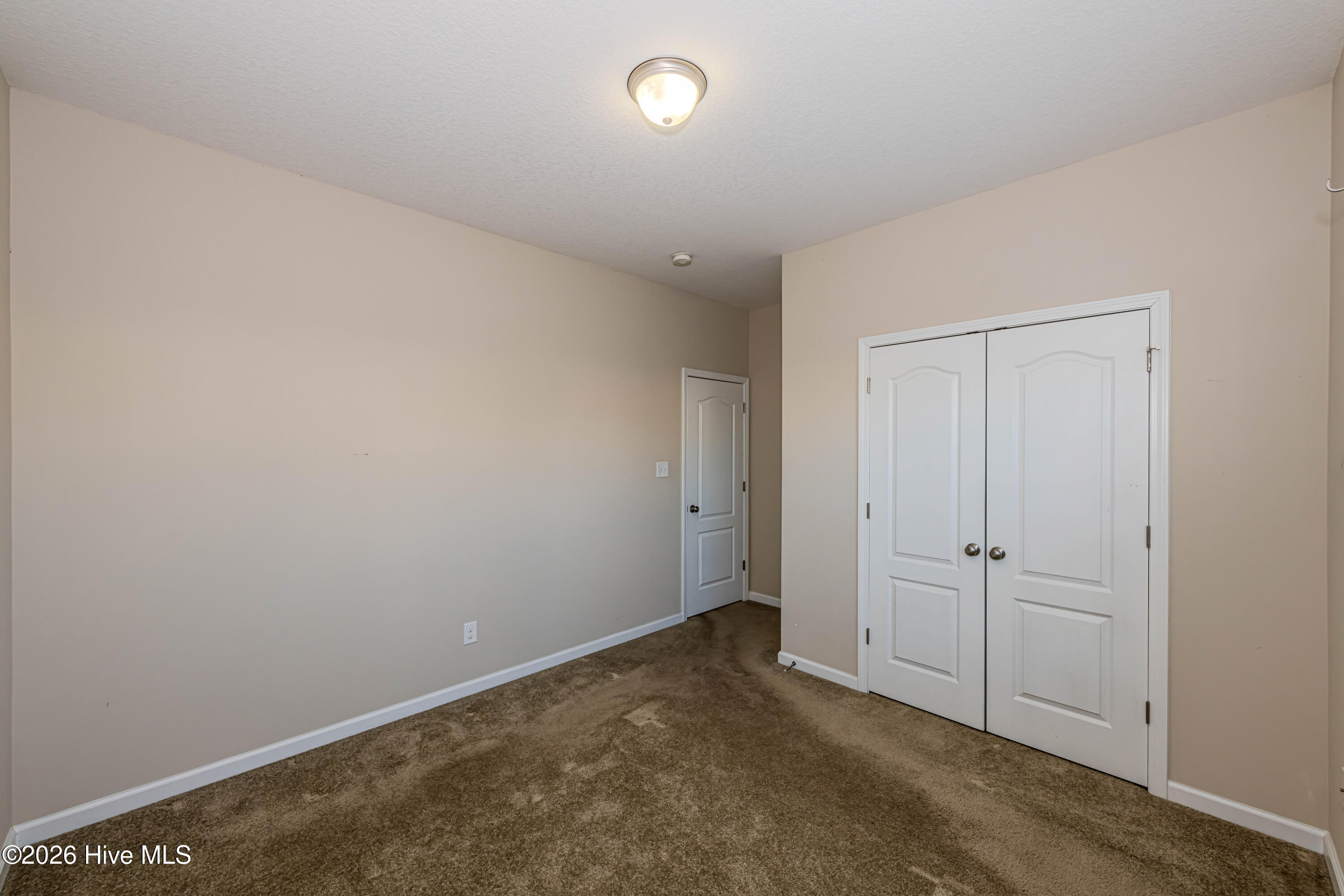 100549847 | Photo 23