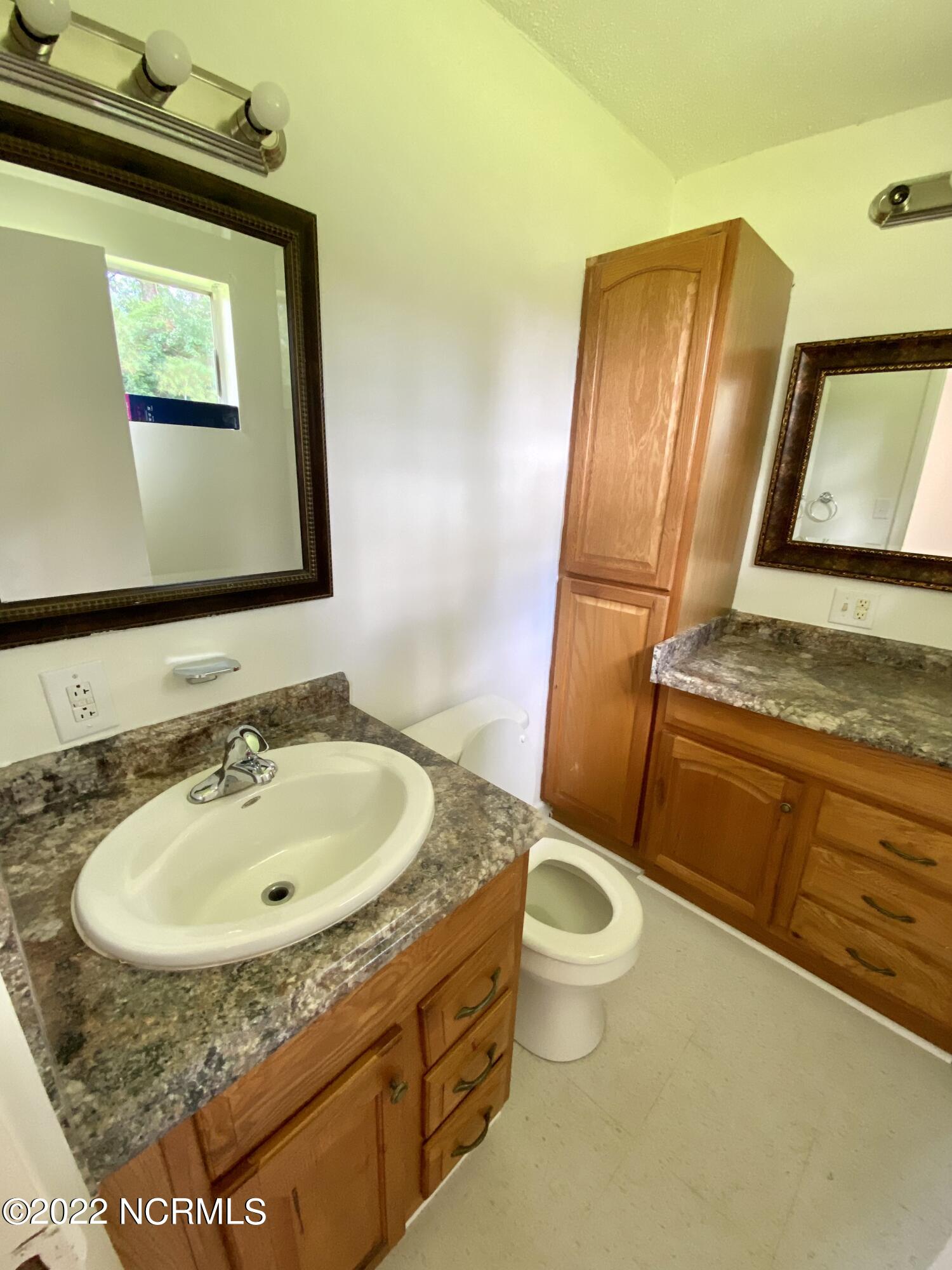 100552910 | Photo 12