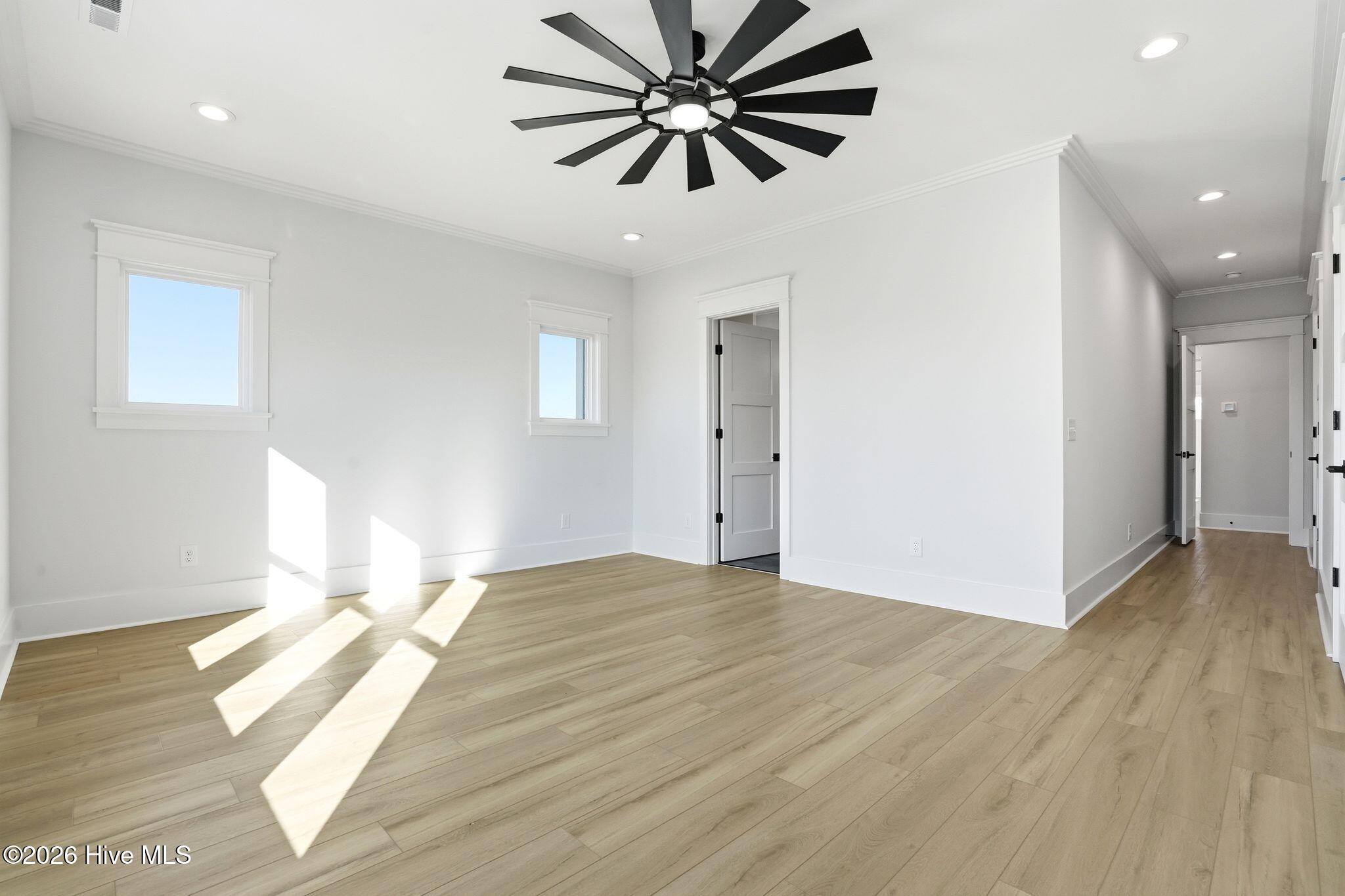 100554996 | Photo 59