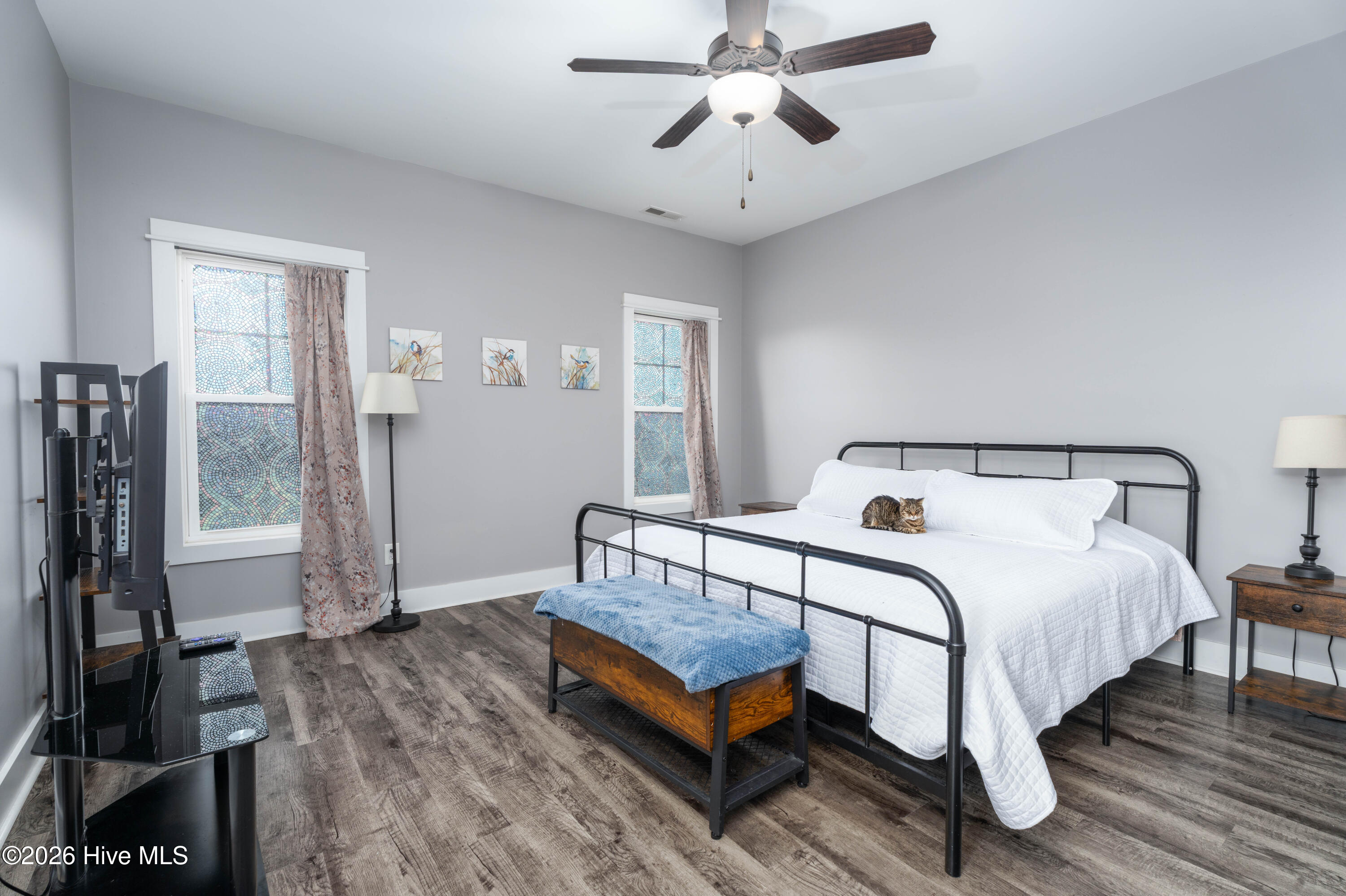 100563882 | Photo 22