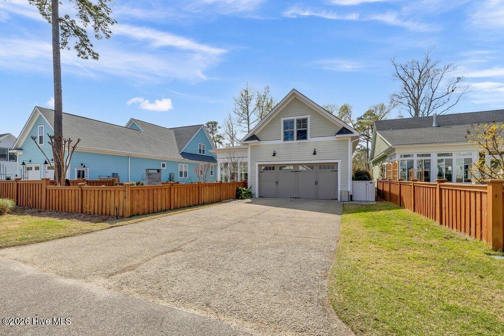 100561379 | Photo 56