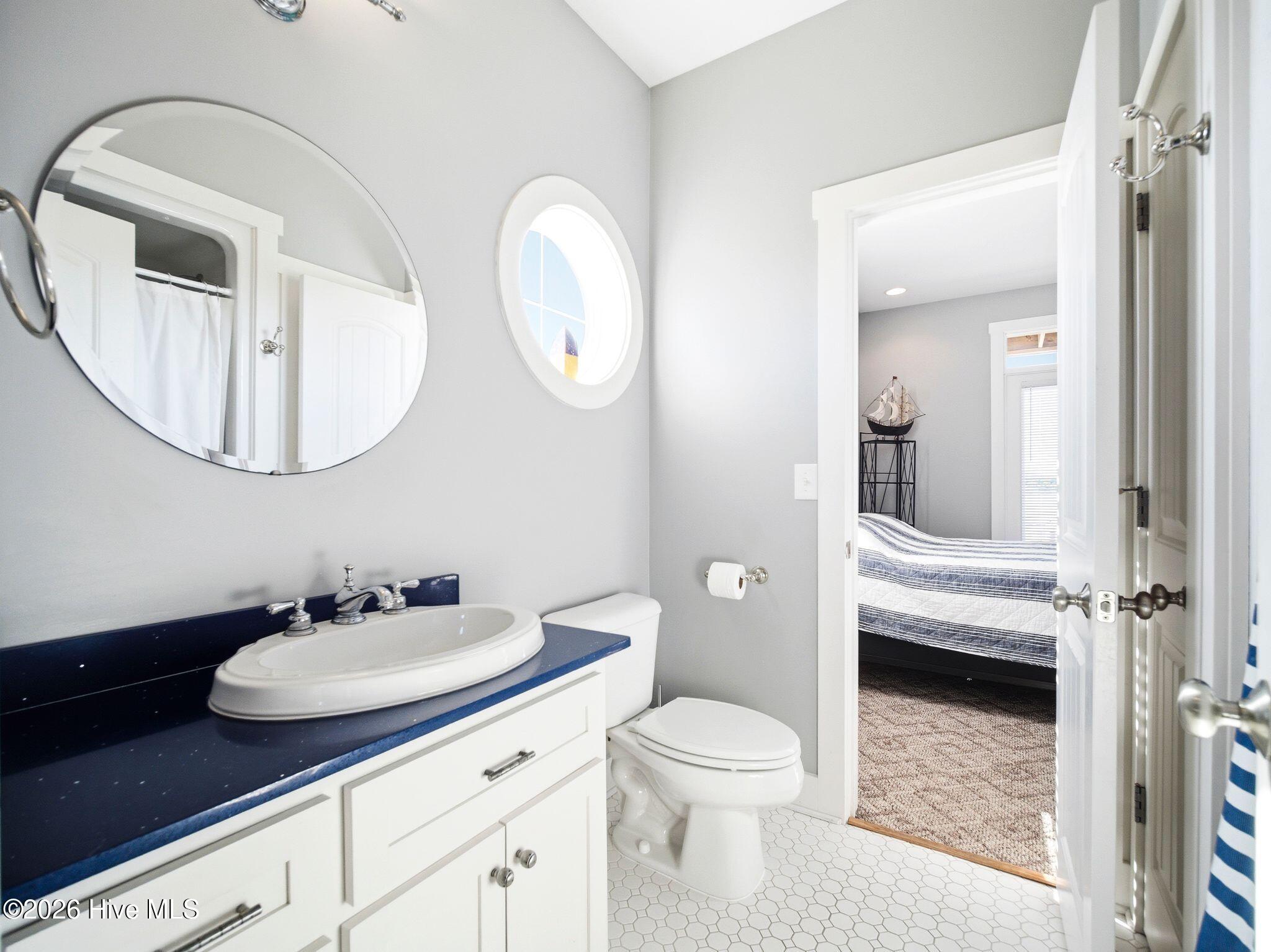 100569349 | Photo 42