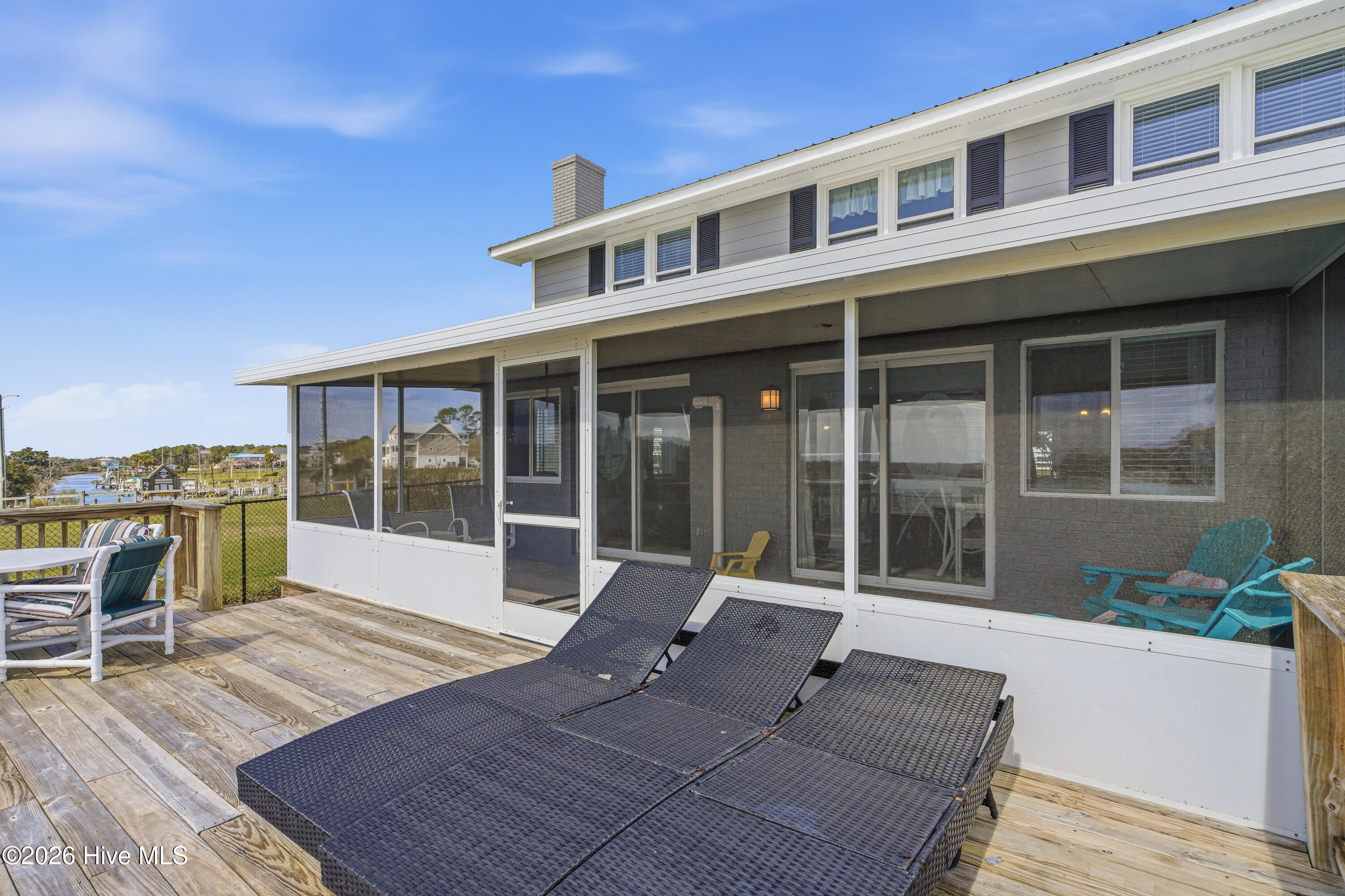 100564102 | Photo 58