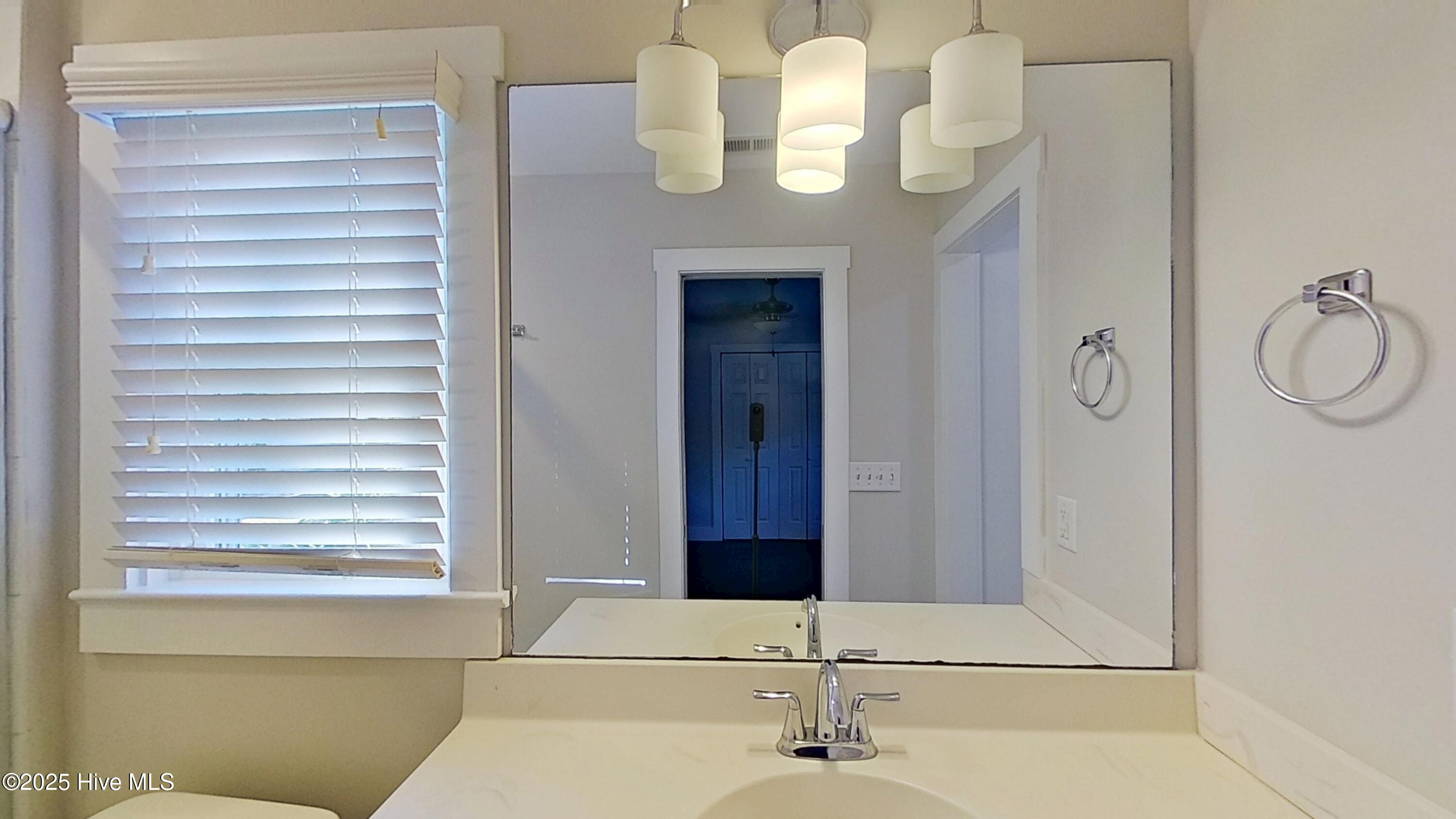 100541307 | Photo 21