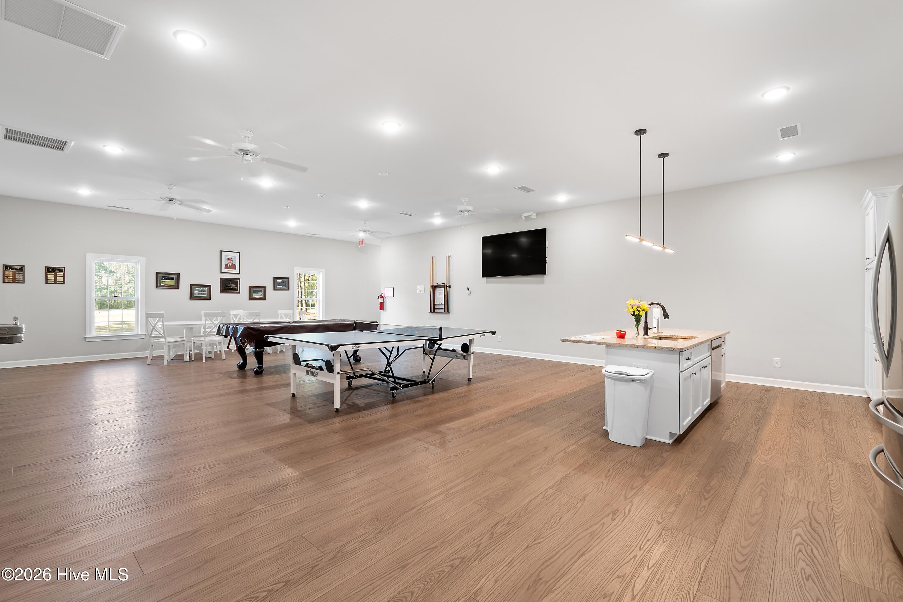 100560224 | Photo 45