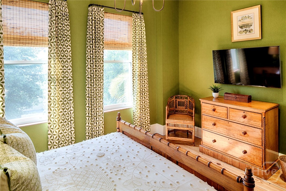 232 E Broughton Street, Savannah, GA, 31401