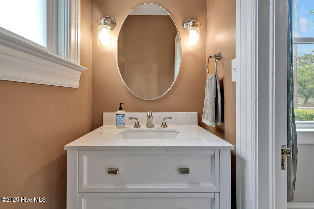 100528025 | Photo 20