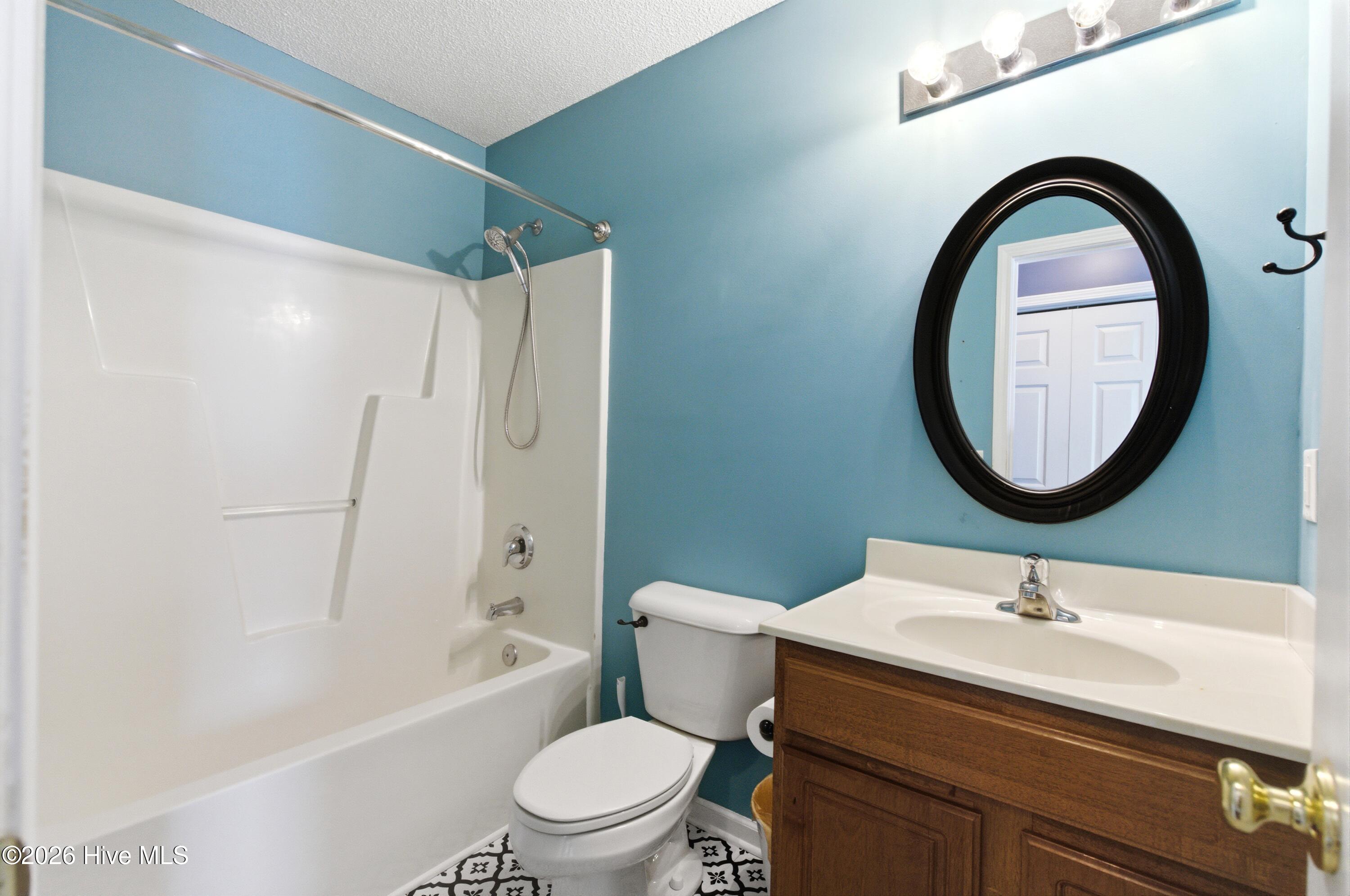 100560348 | Photo 26