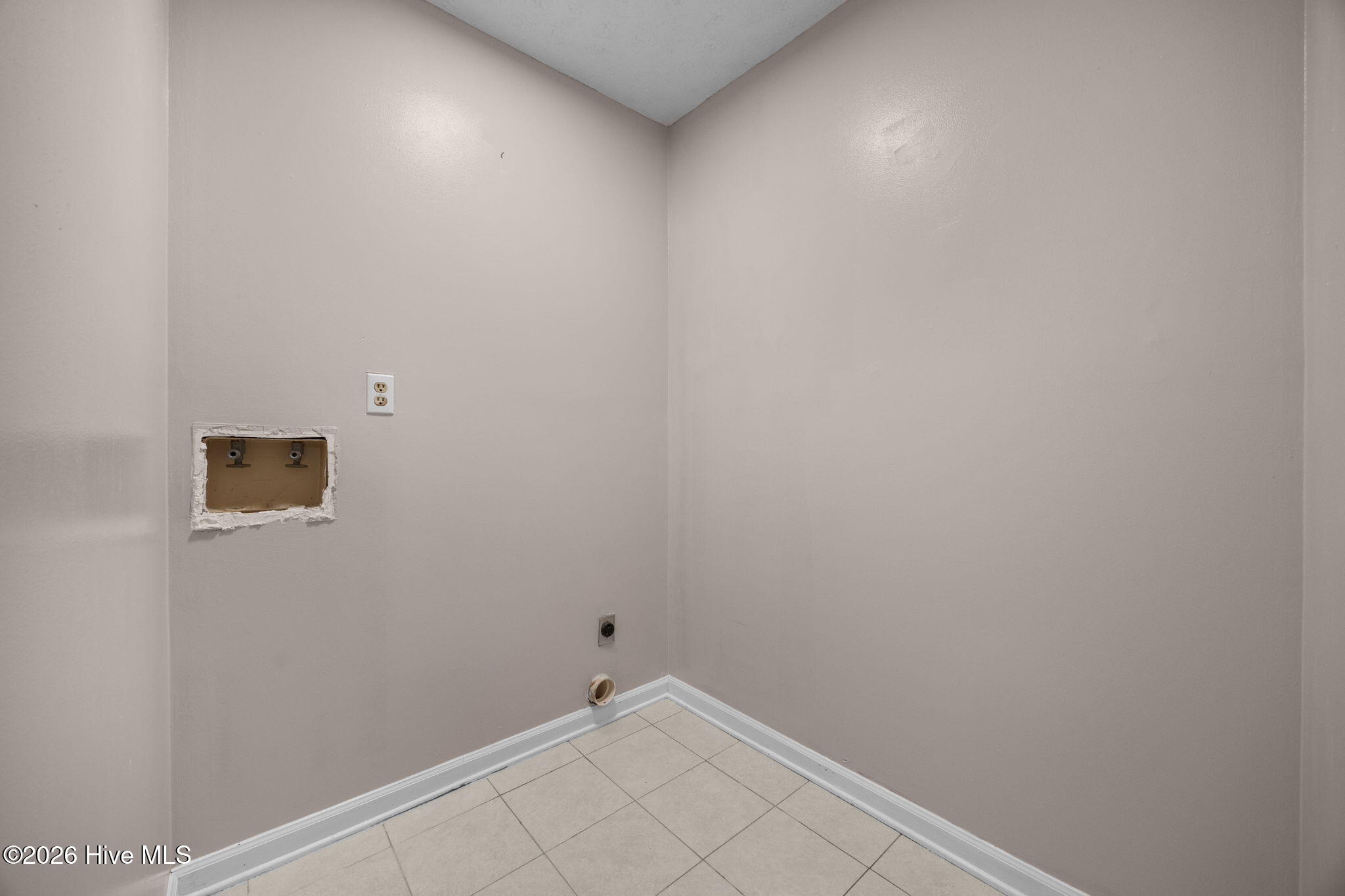 100550799 | Photo 26