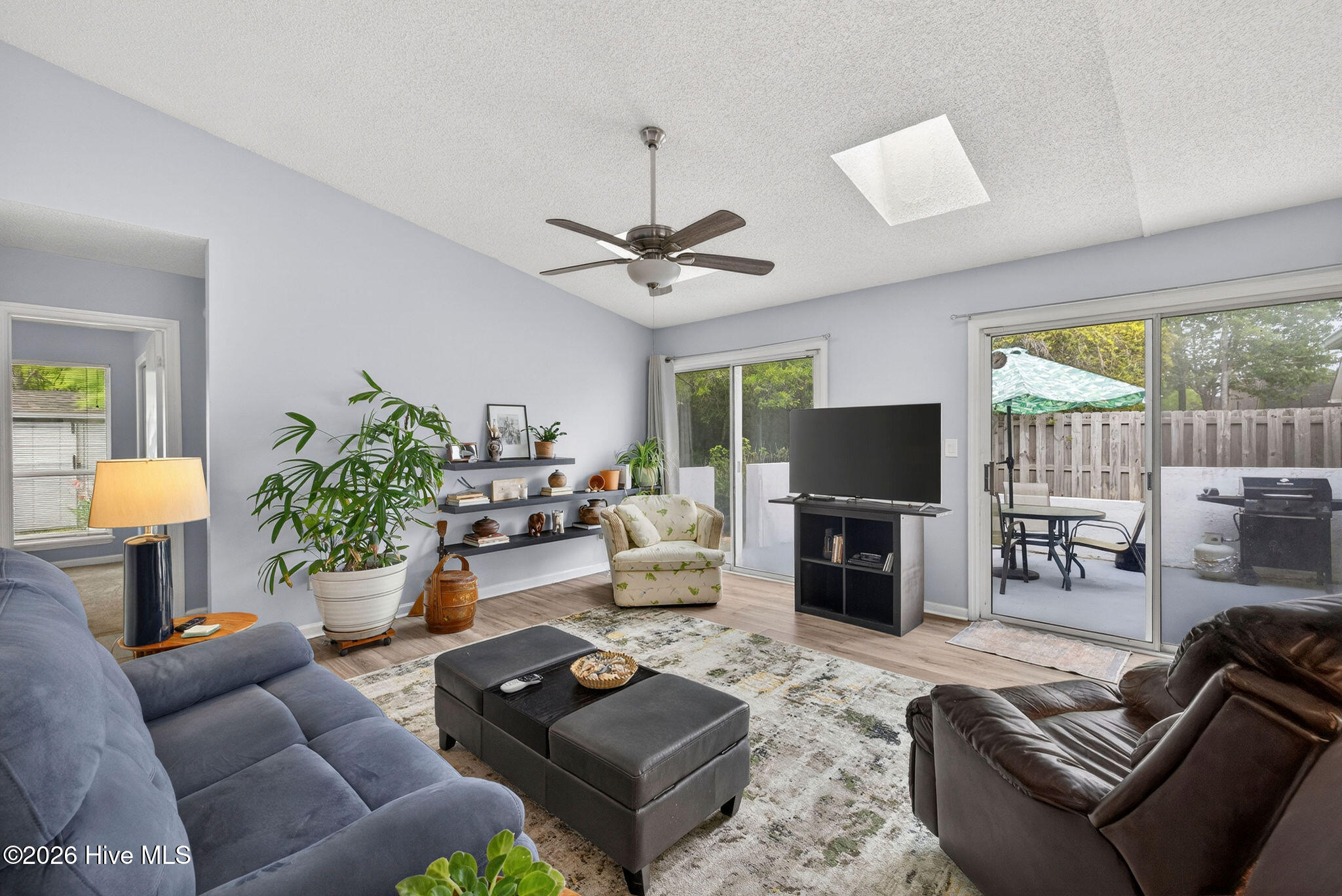 100570293 | Photo 13