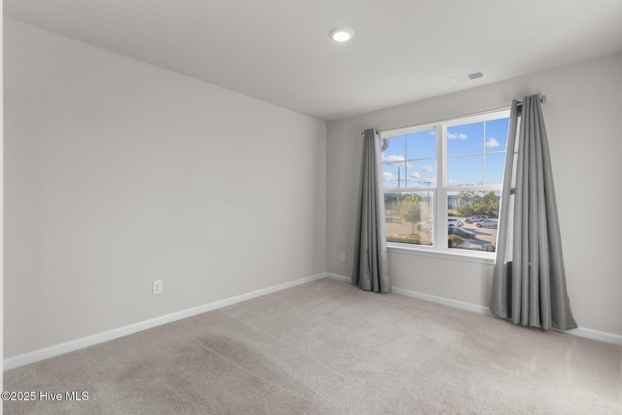 100538168 | Photo 34