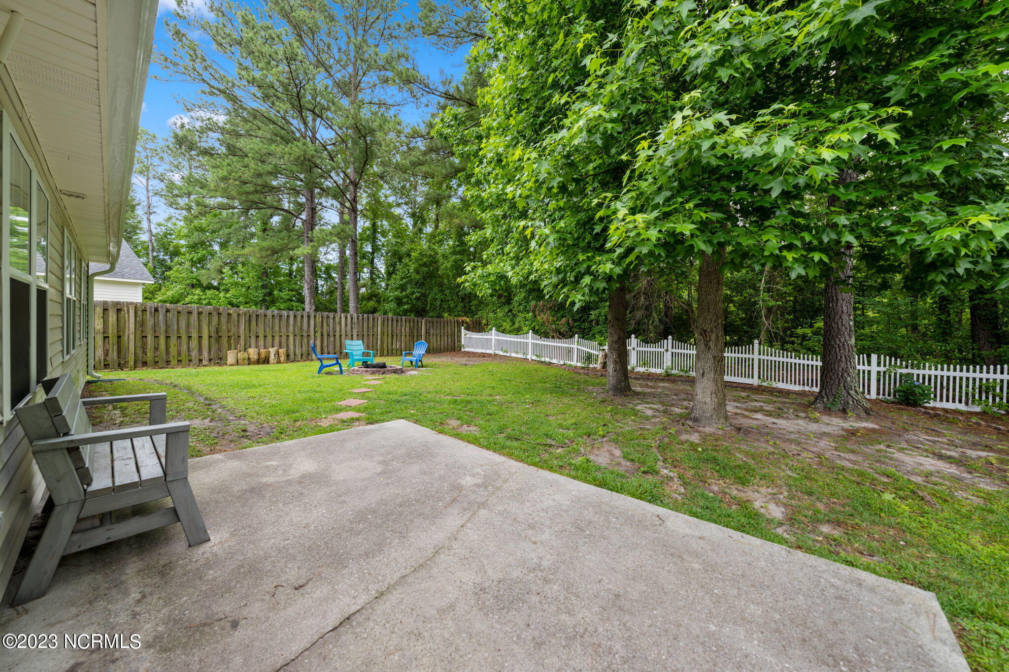 100569338 | Photo 22