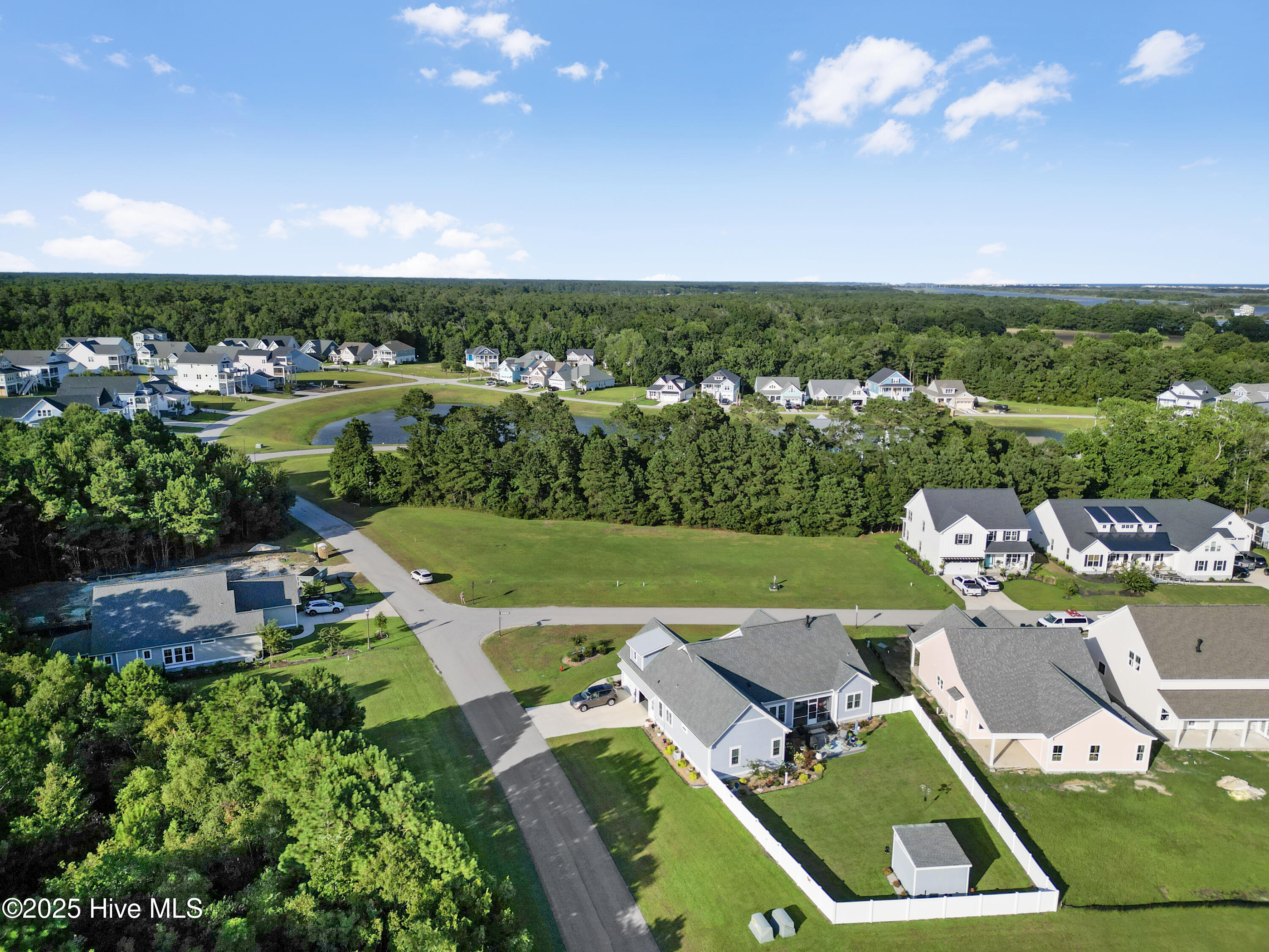 100523400 | Photo 15