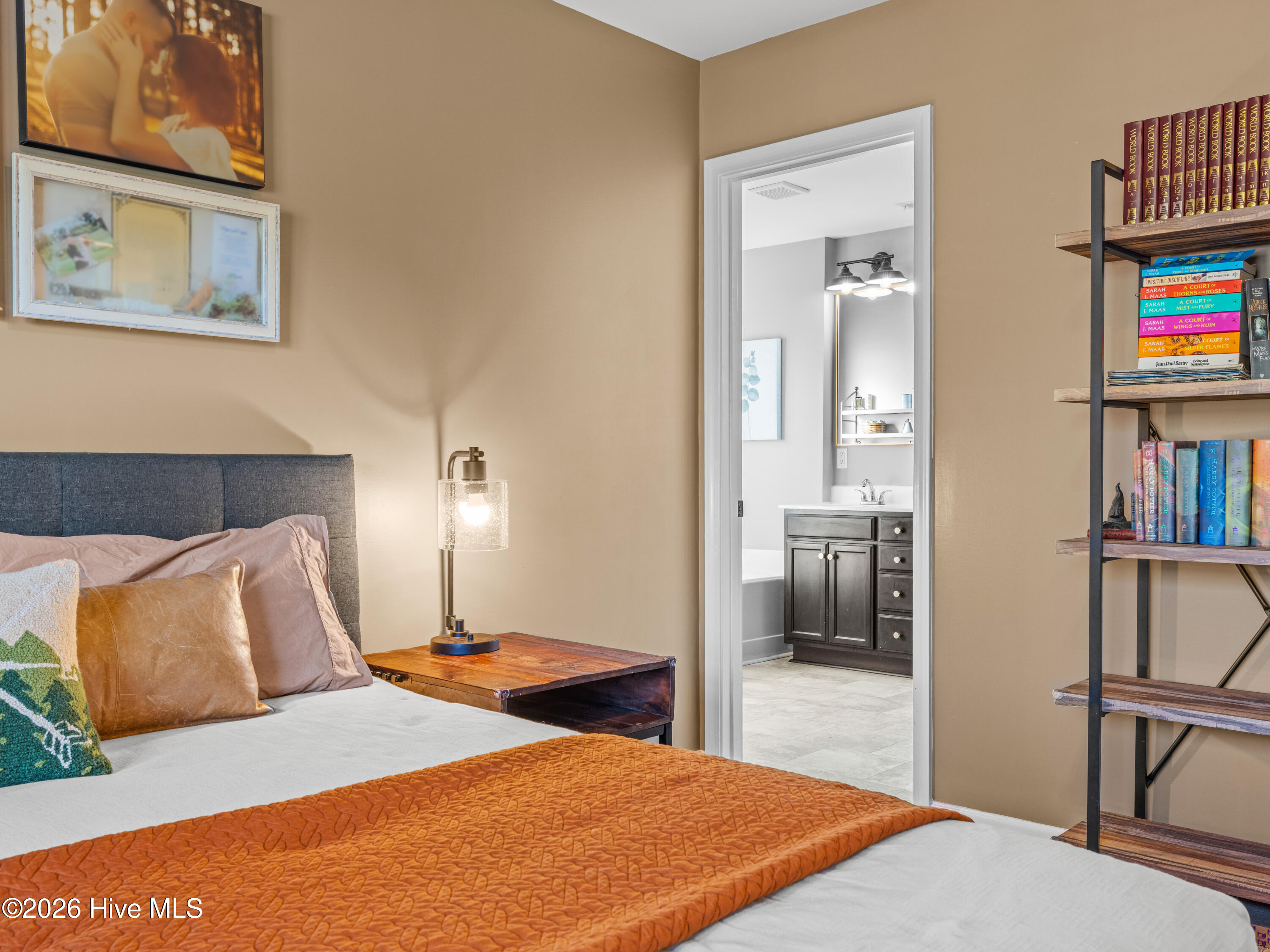 100549966 | Photo 33