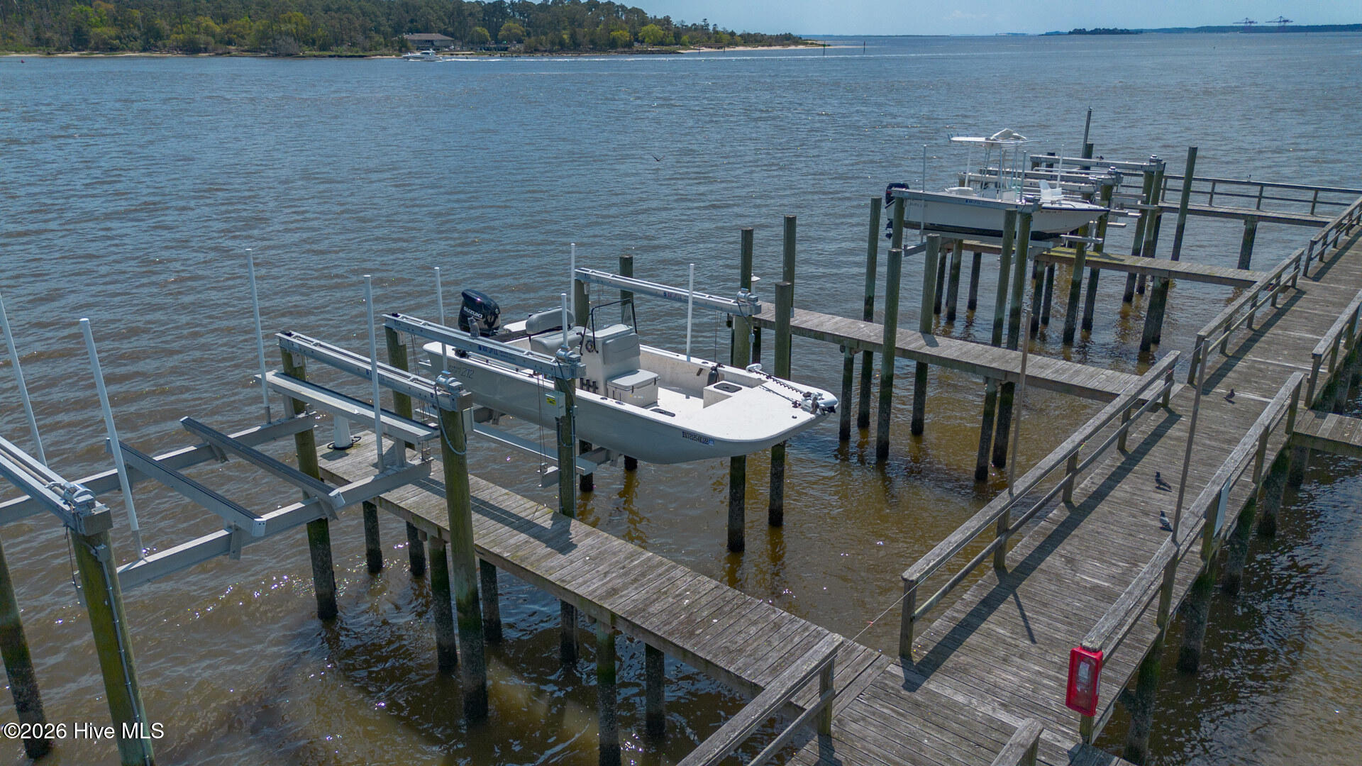 100553549 | Photo 97