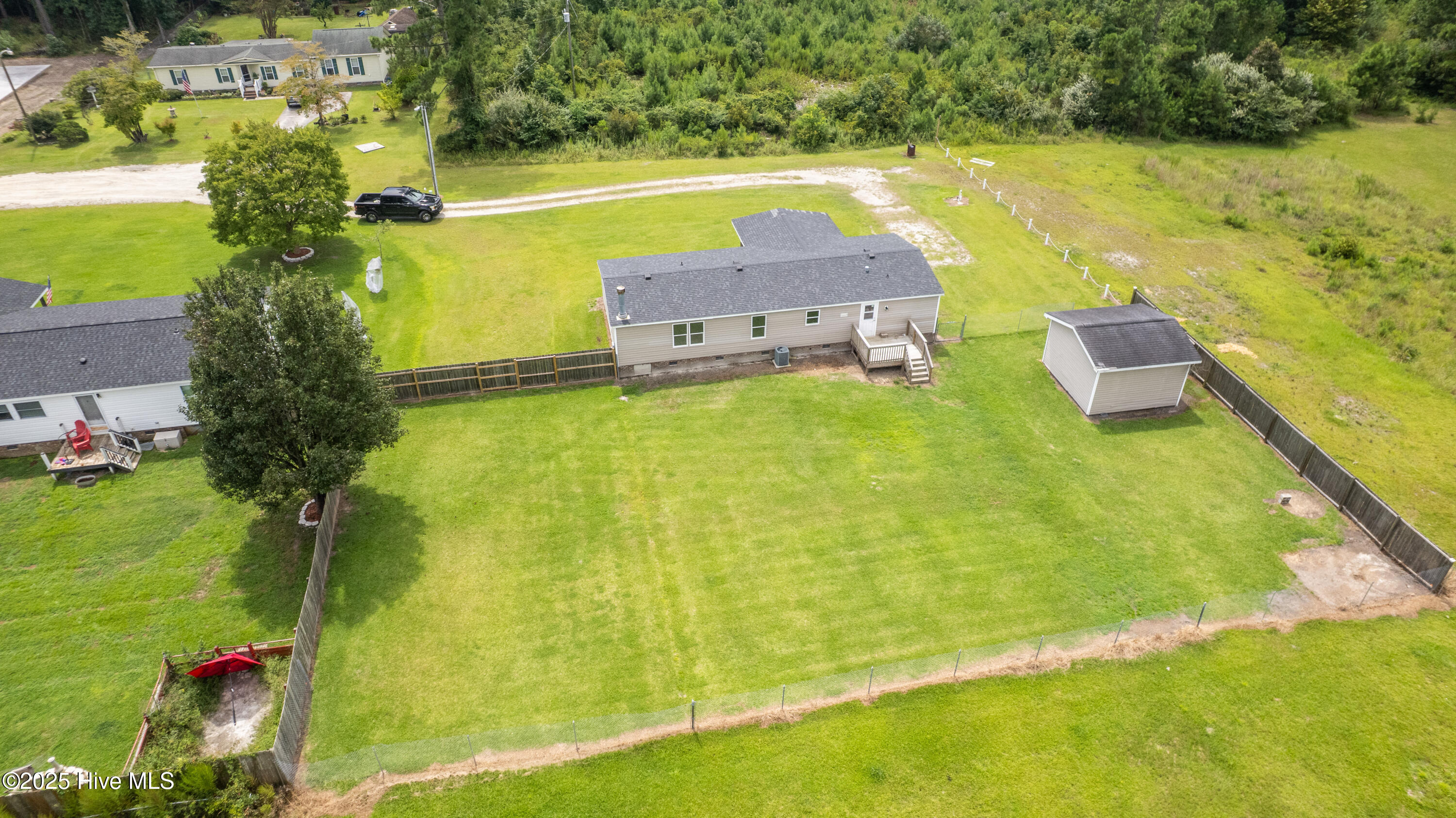 100527540 | Photo 27