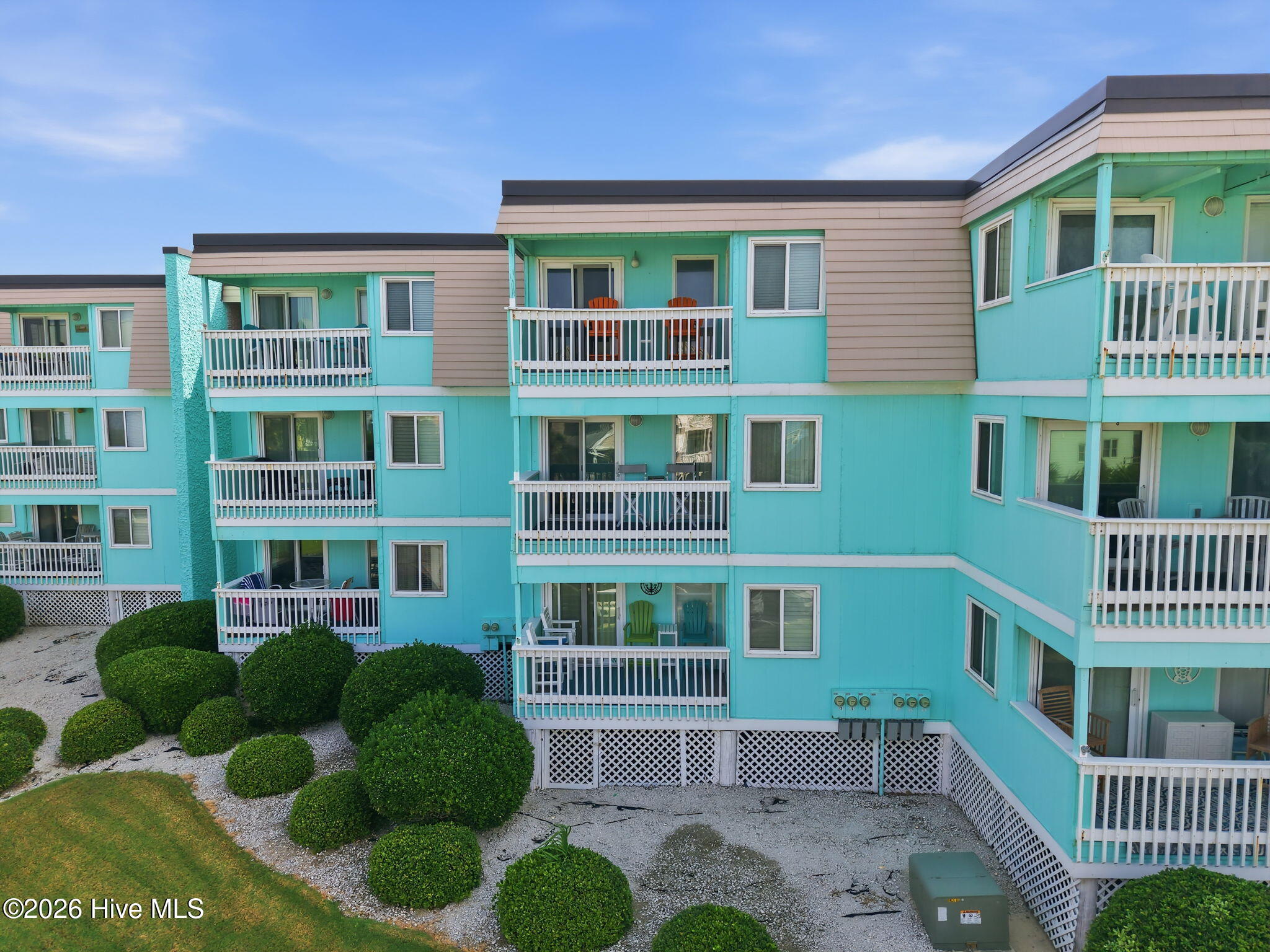 301 Commerce Way 