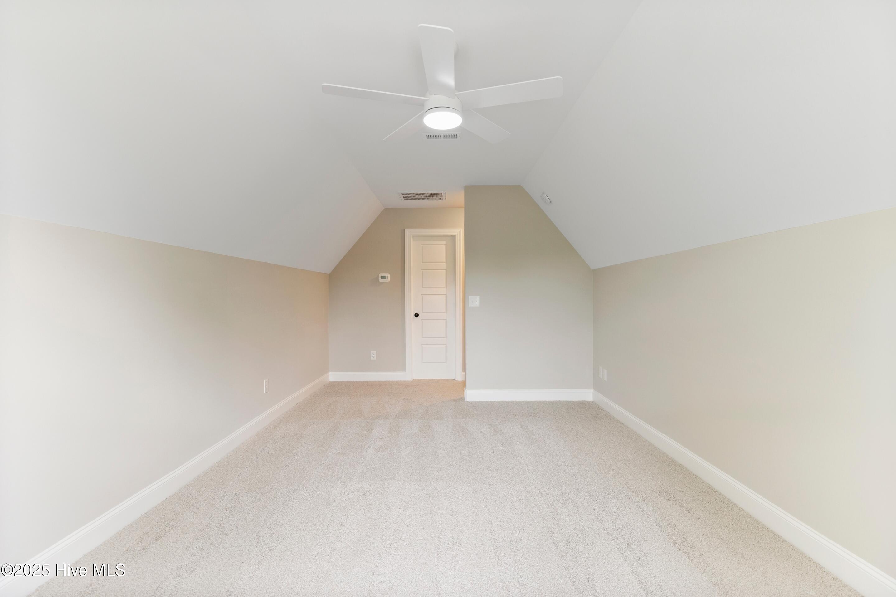 100524111 | Photo 47