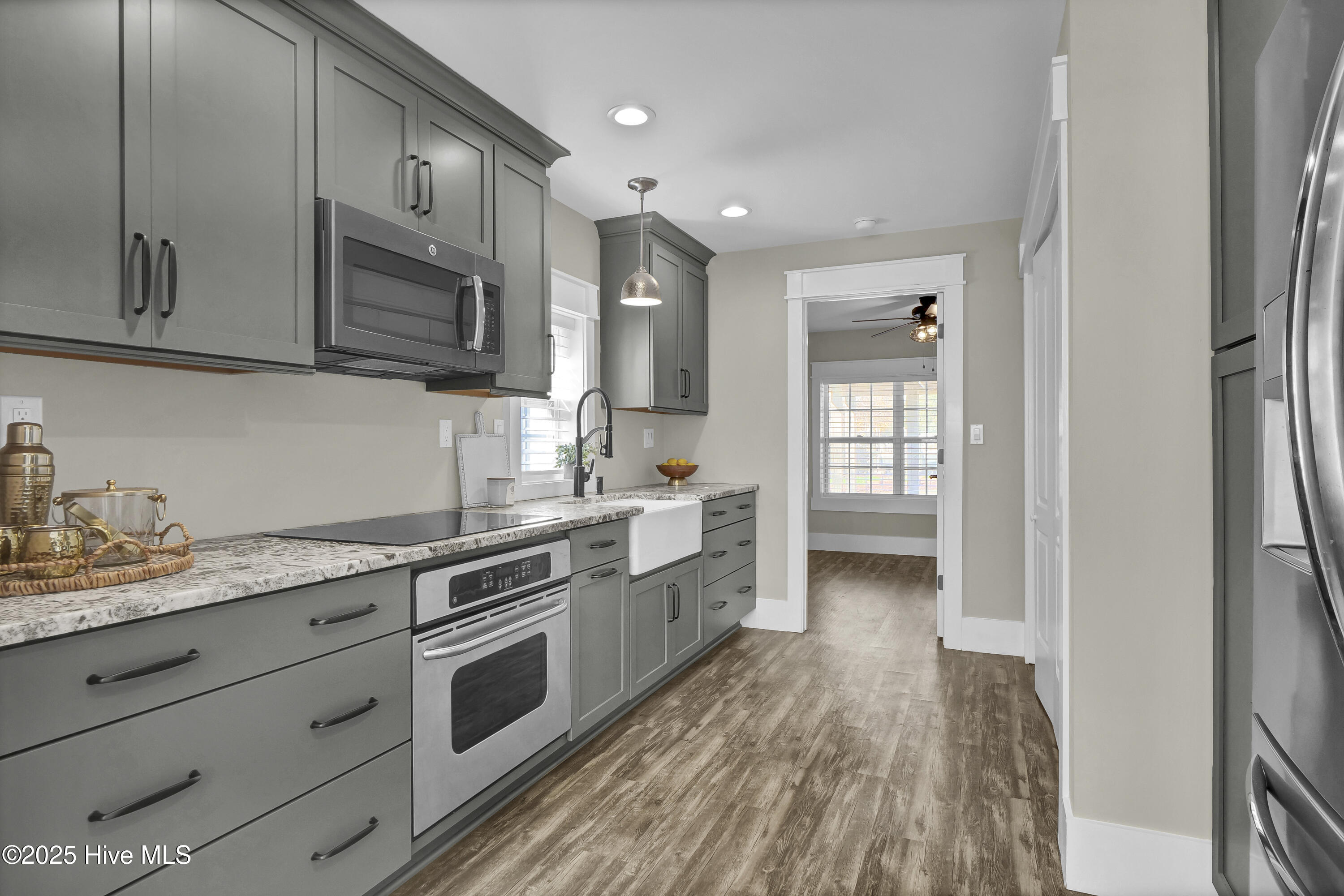 100543040 | Photo 39