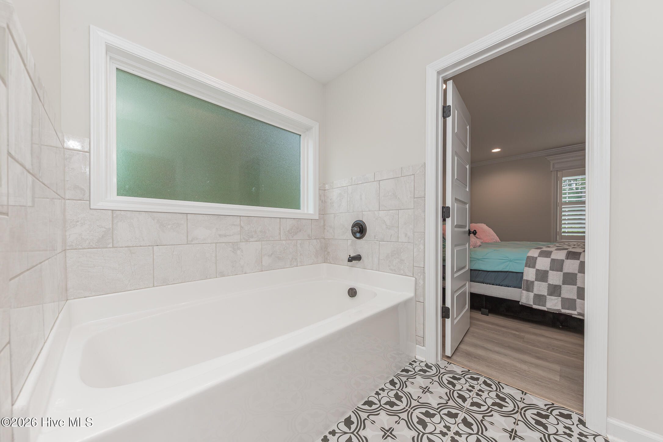 100551491 | Photo 24