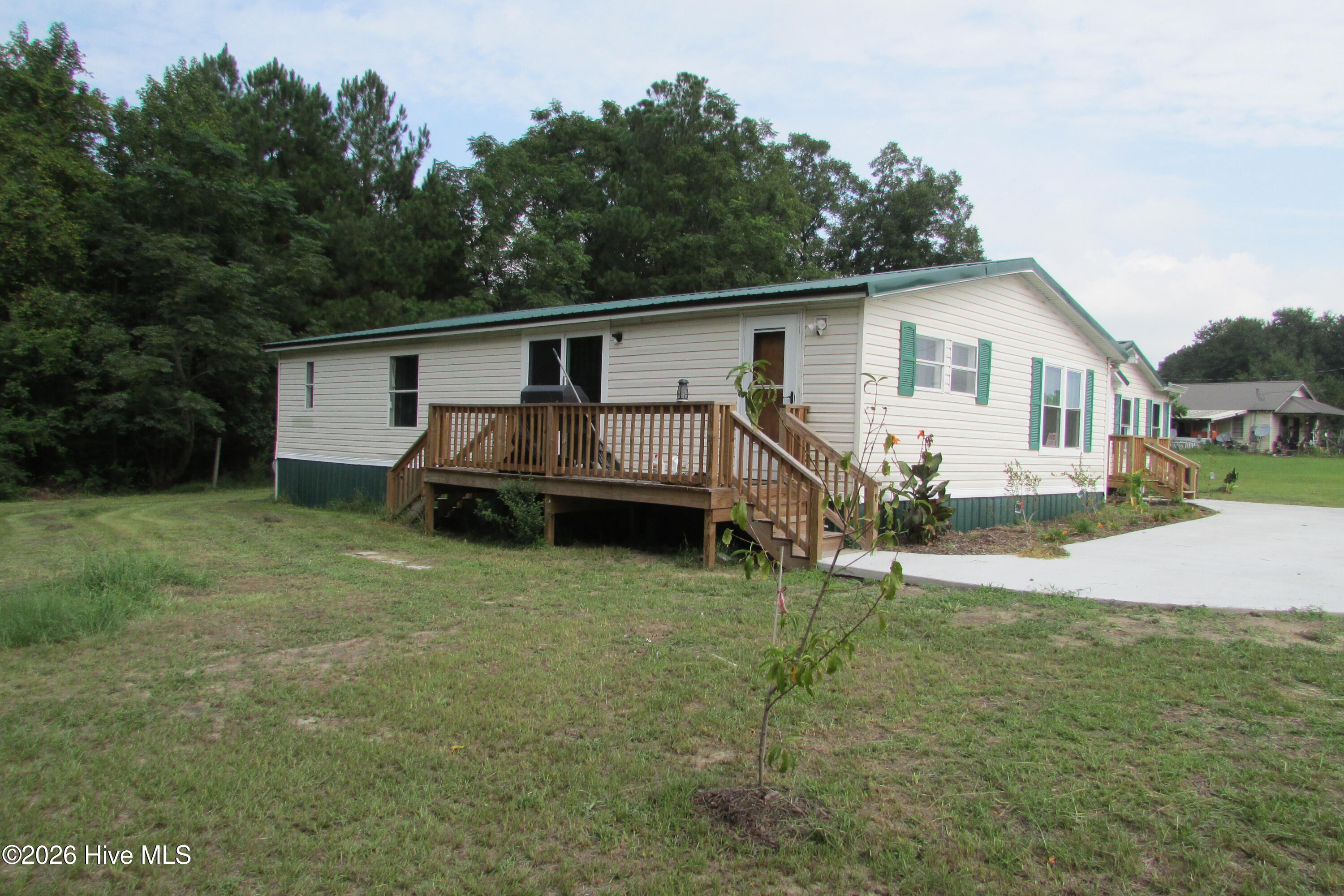 3rd image of 913 Isaac Rd, Clinton, NC 28328 | MLS# 100598026