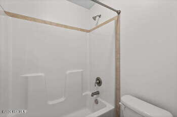 100548839 | Photo 34