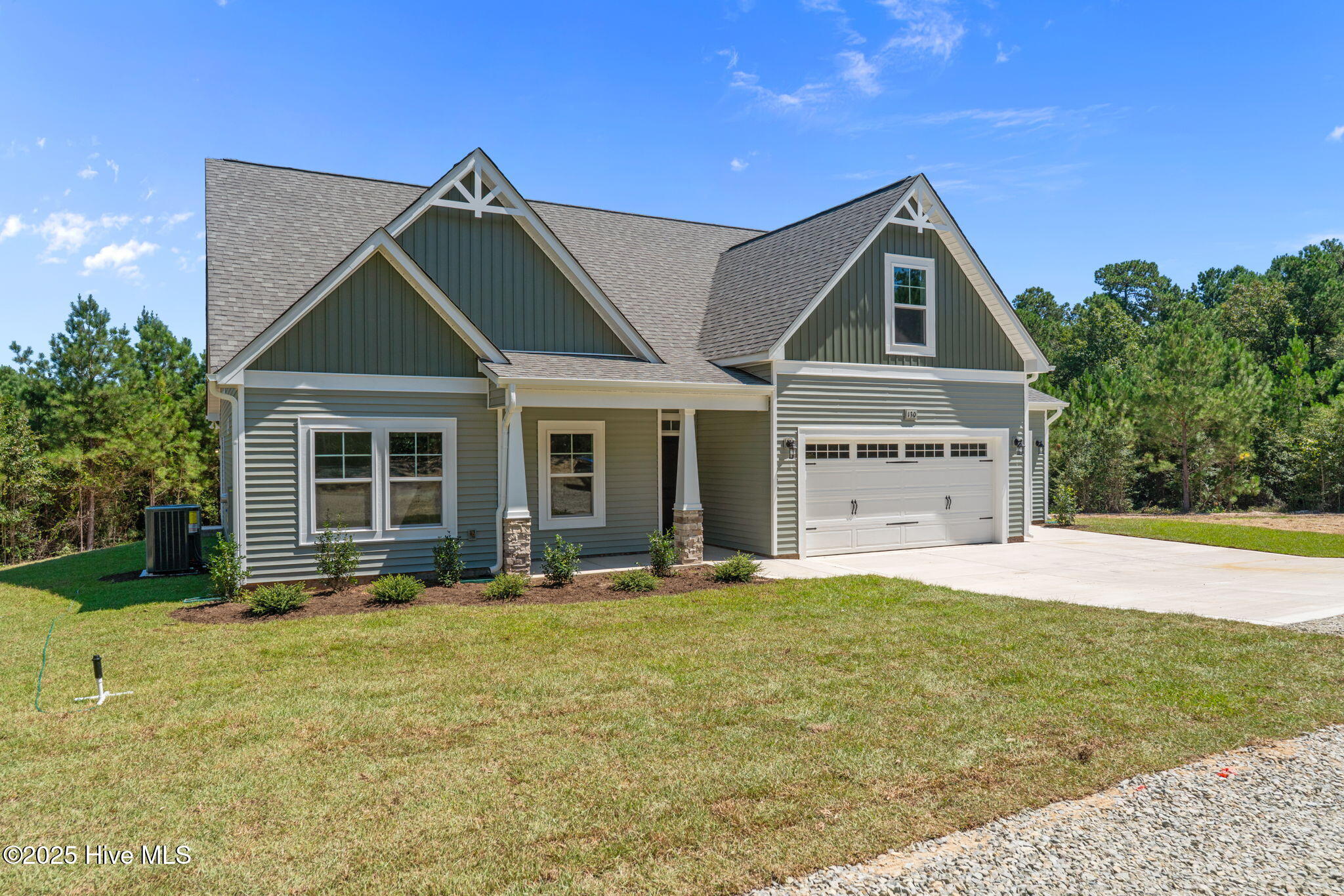 130 Hickory Pointer Way