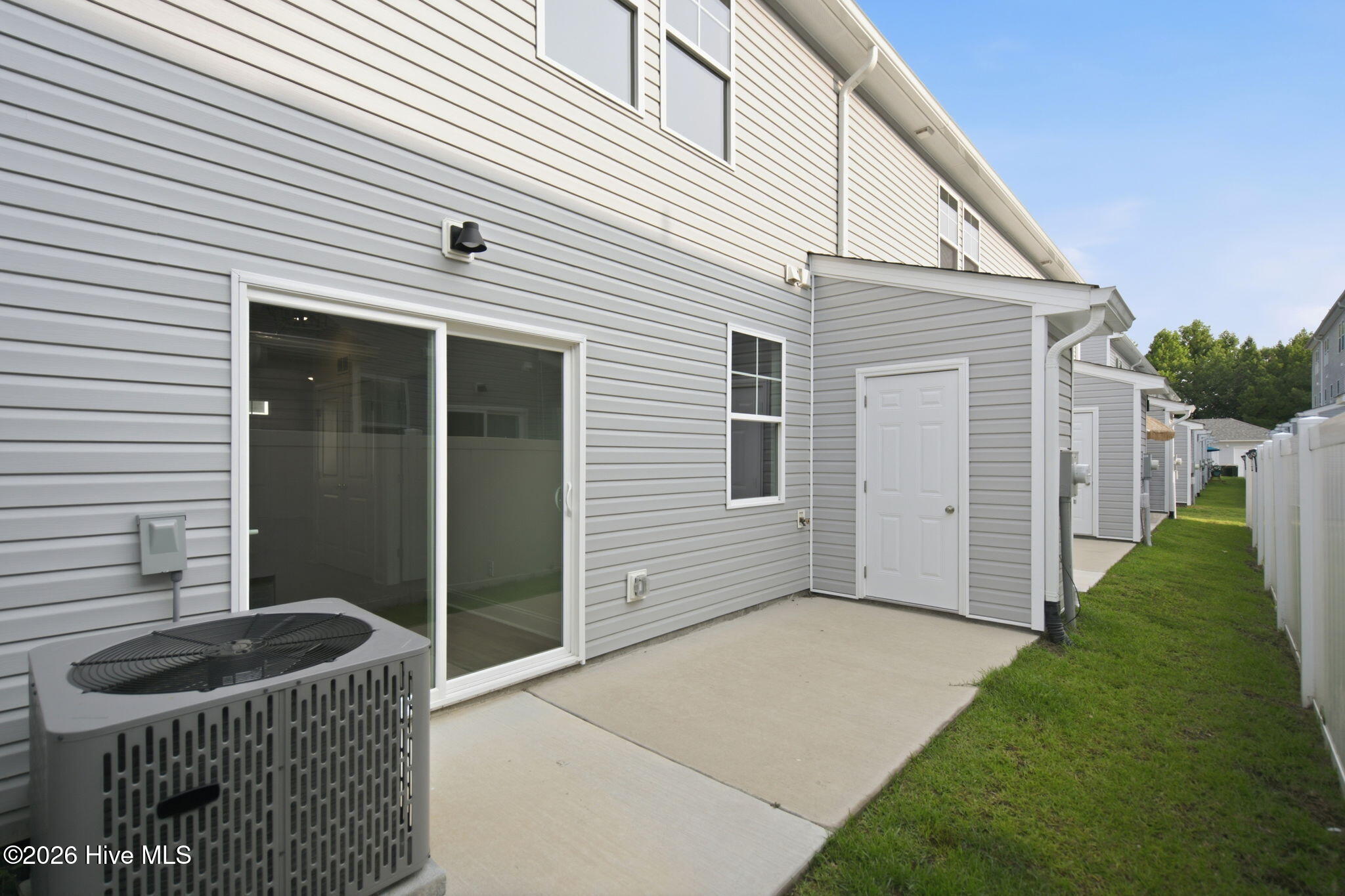 Exterior photo of 216 Sandy Cove Lane, Sneads Ferry, NC 28460. MLS: 100552361