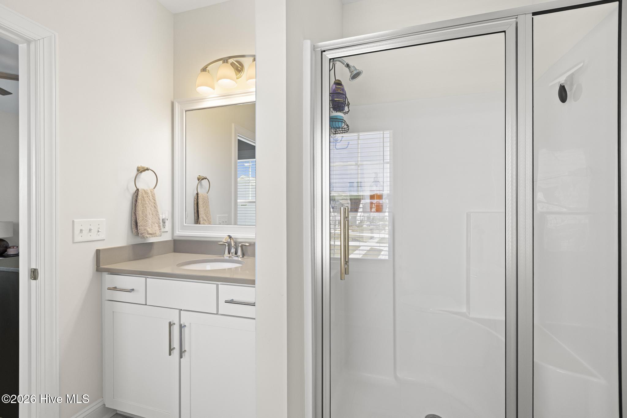 100549977 | Photo 43