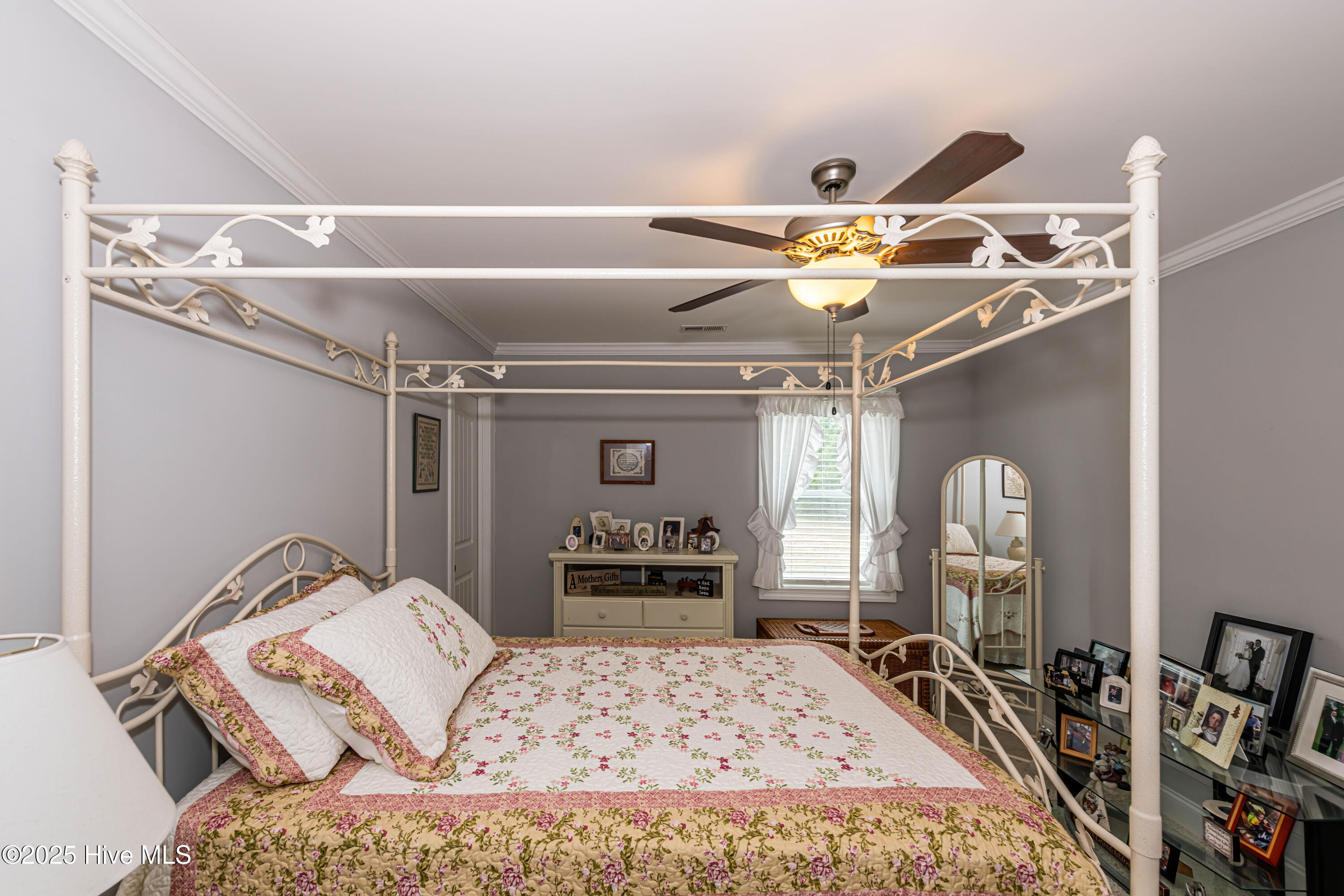 100524839 | Photo 53