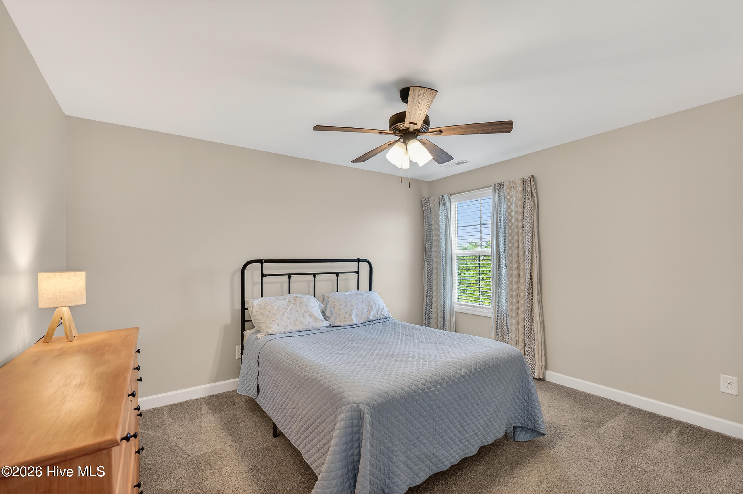 100561356 | Photo 39