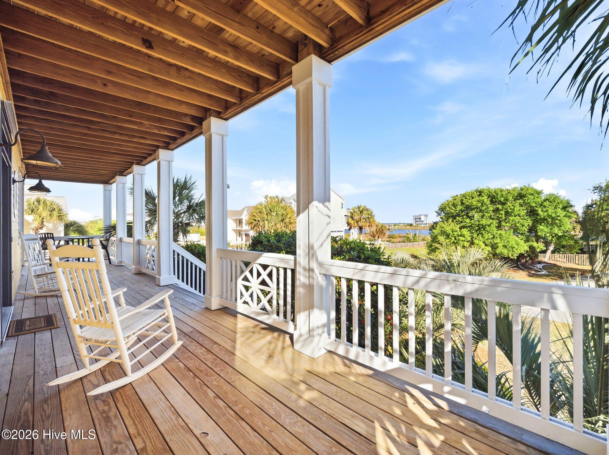 100569349 | Photo 25