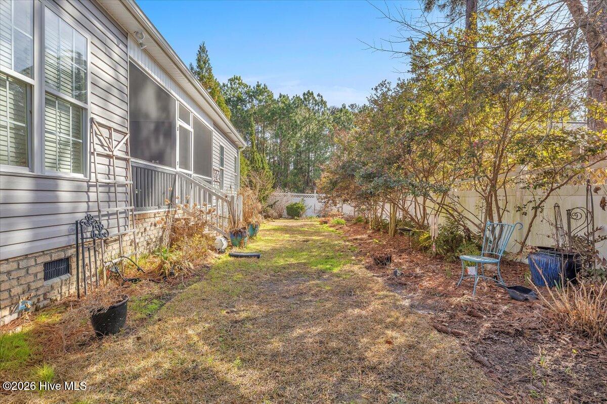 100548229 | Photo 42