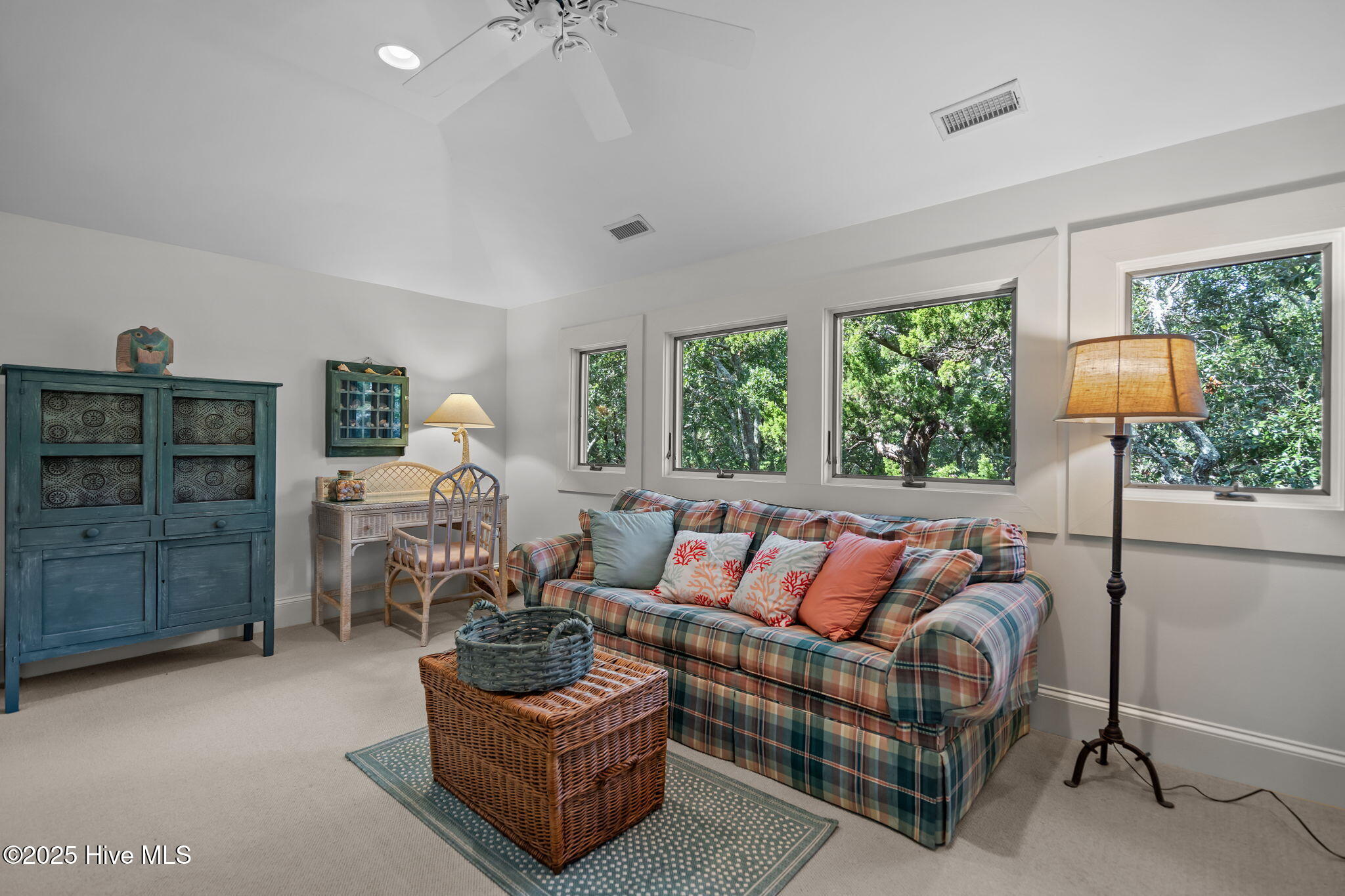 100501952 | Photo 49