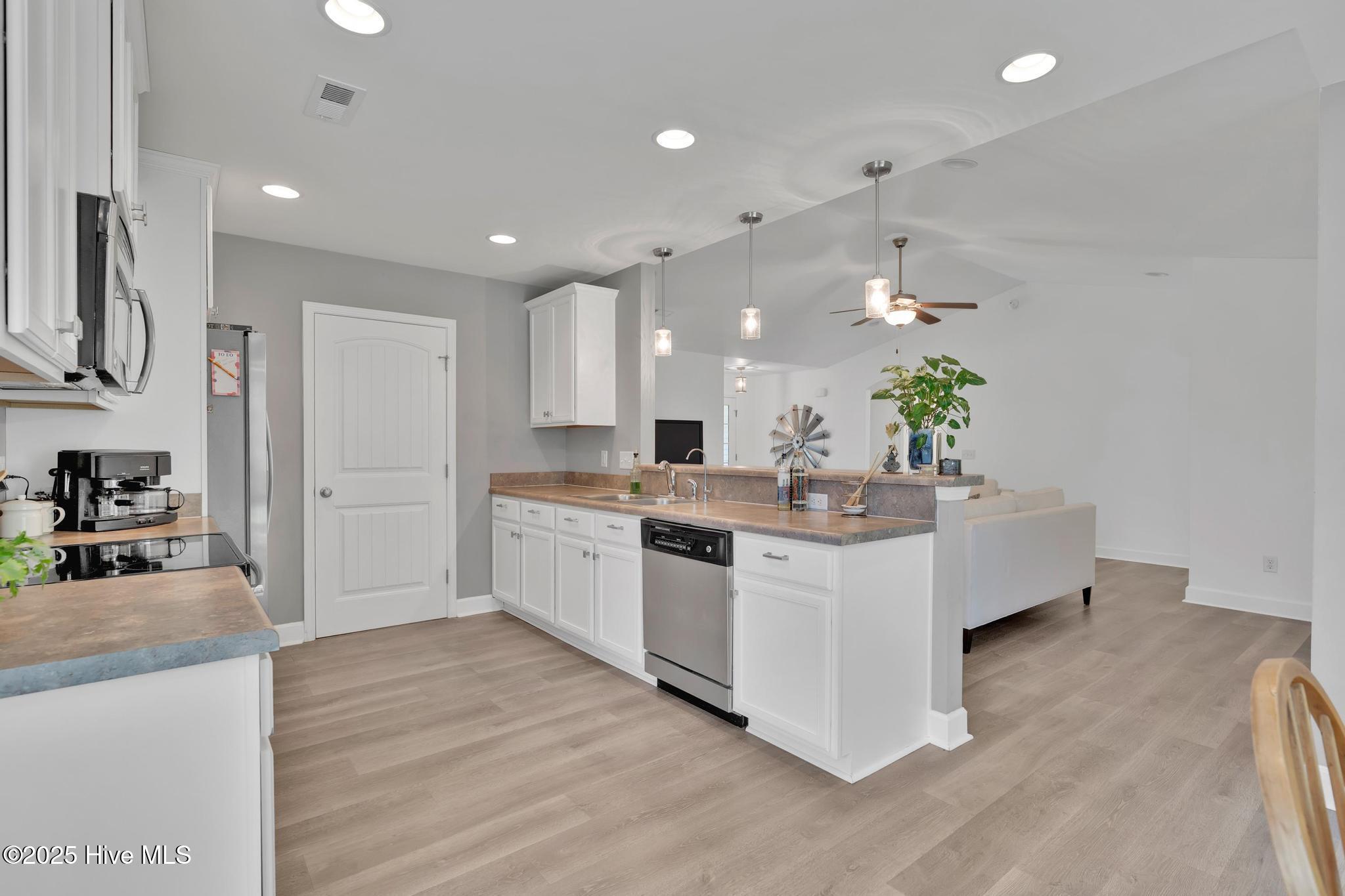 4231 Cherry Laurel Drive SE, Southport, NC 28461 – photo 14: 4231 Cherry Laurel Dr-15