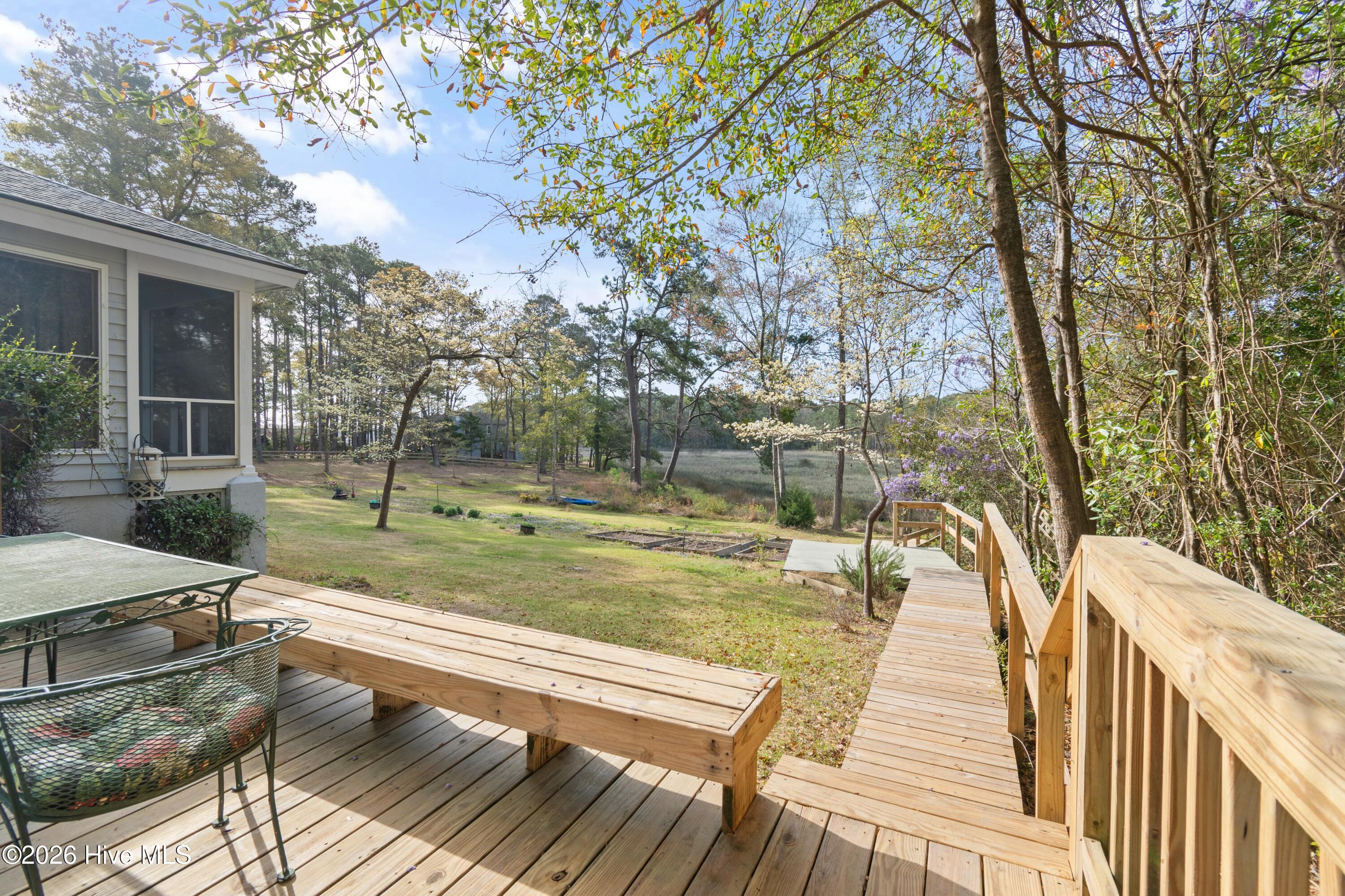 100564026 | Photo 56