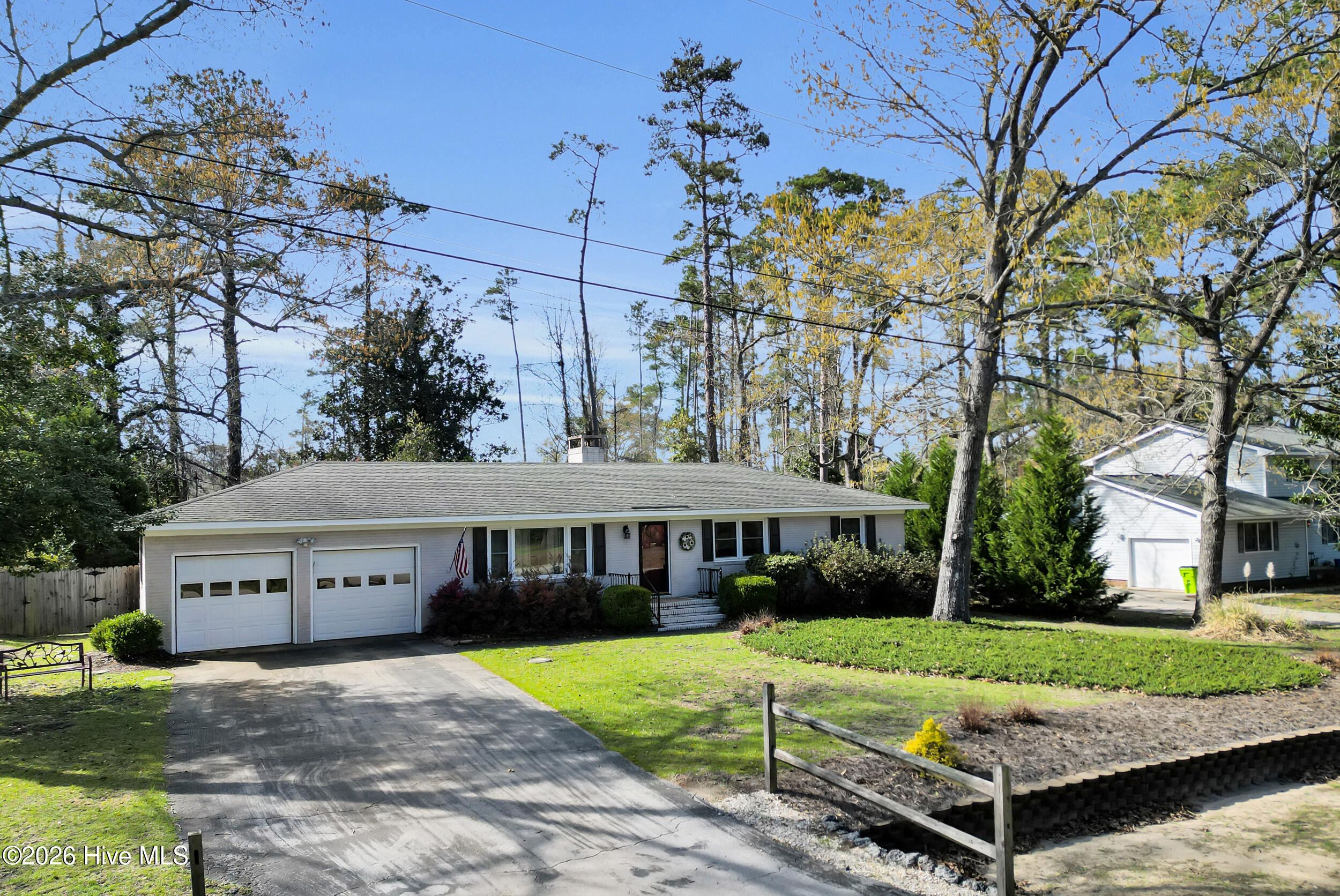 609 Edgehill Road,Trent Woods