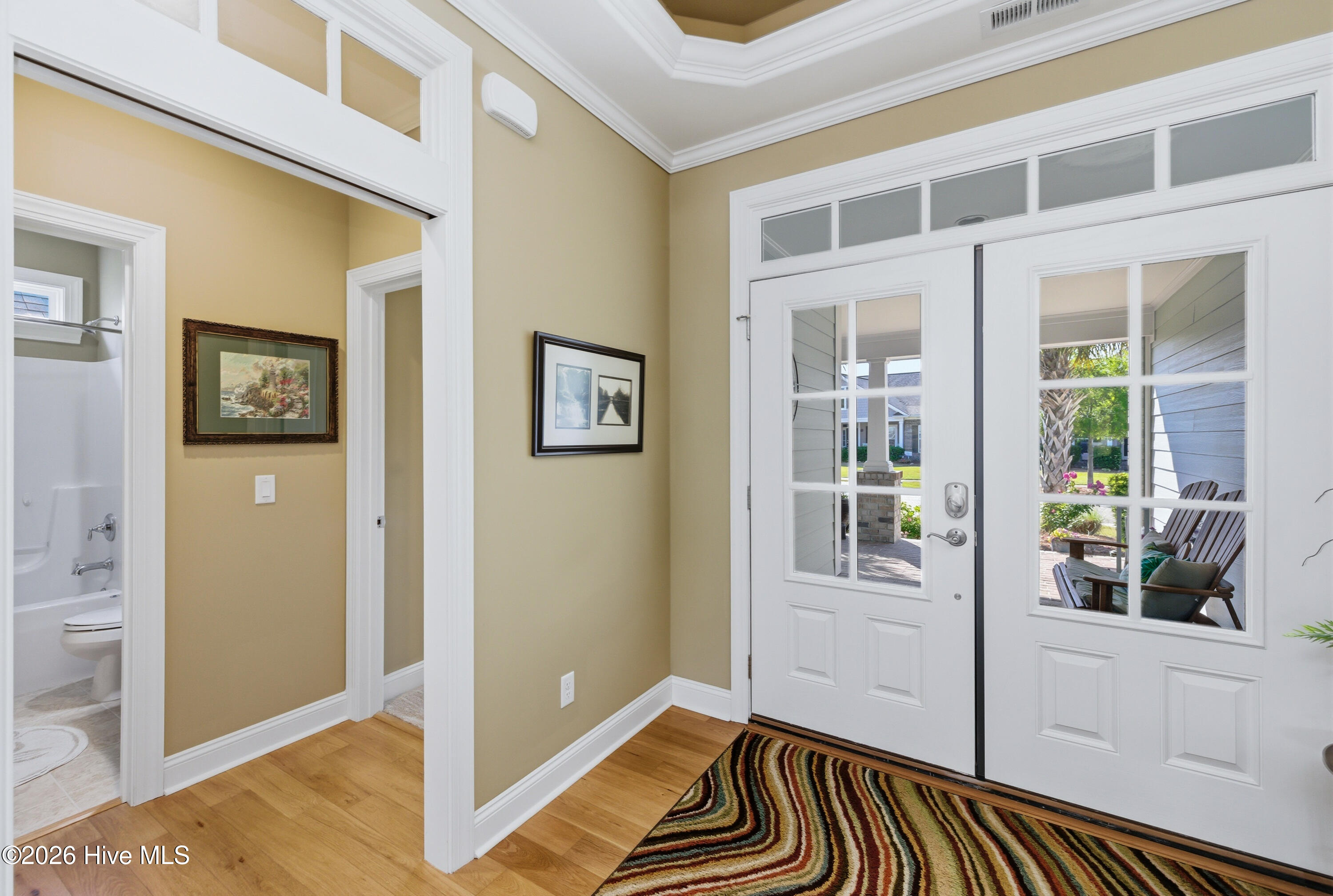 100570456 | Photo 28