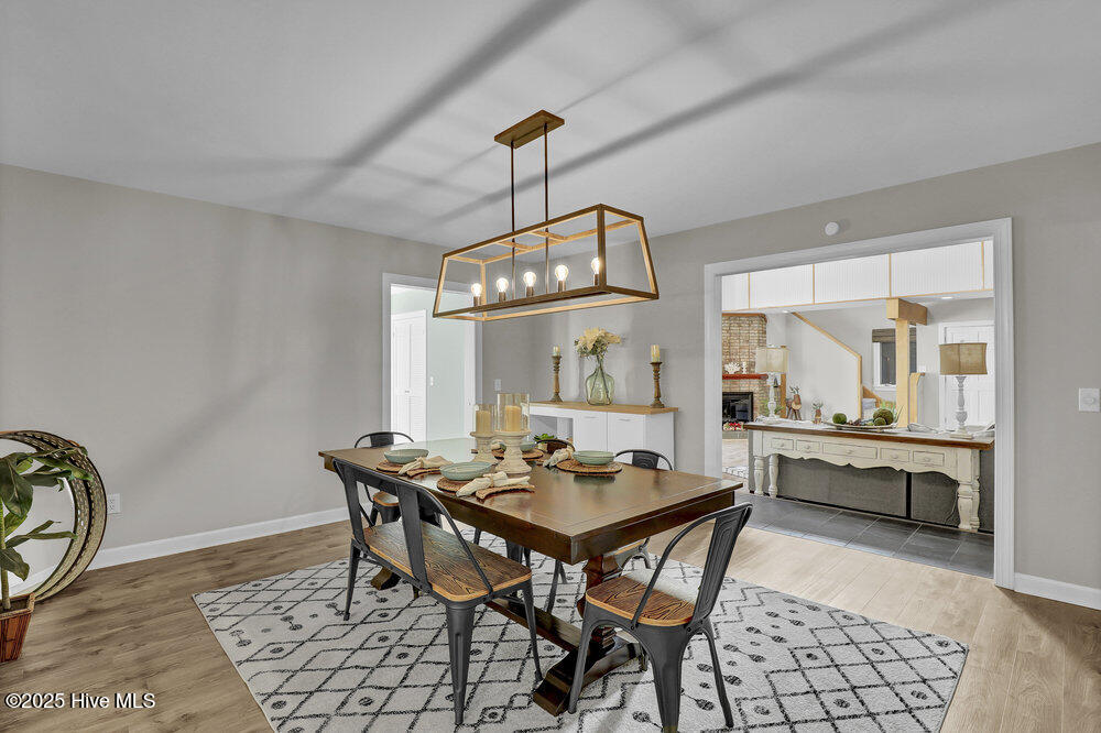 100542503 | Photo 14