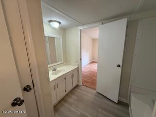 100530842 | Photo 21