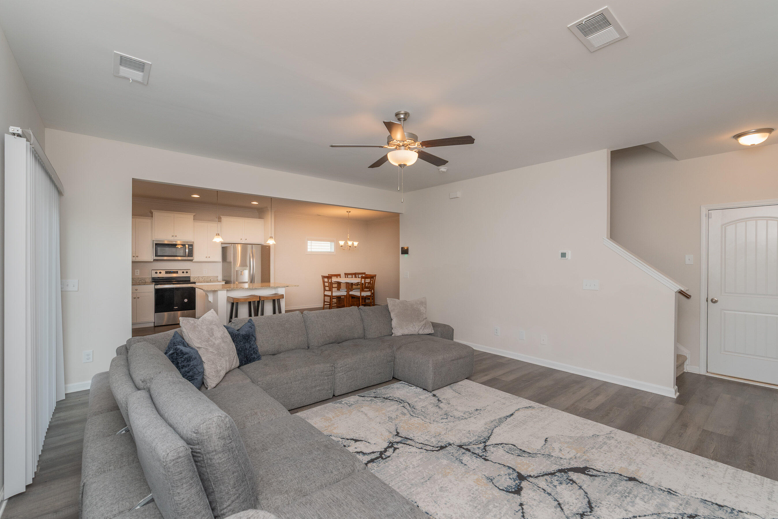 025_4050_thimbleberry_dr_025_91