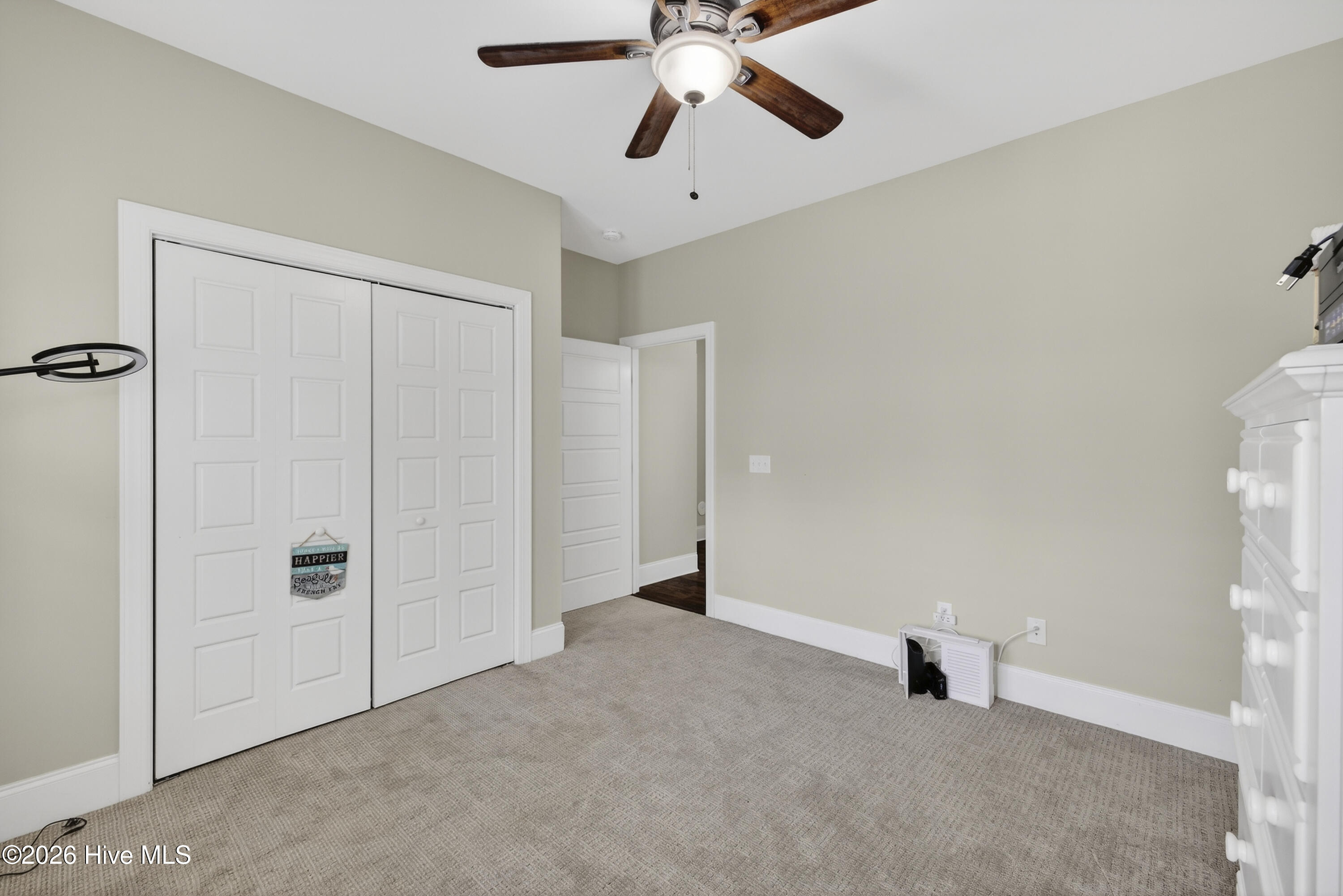 100562294 | Photo 28