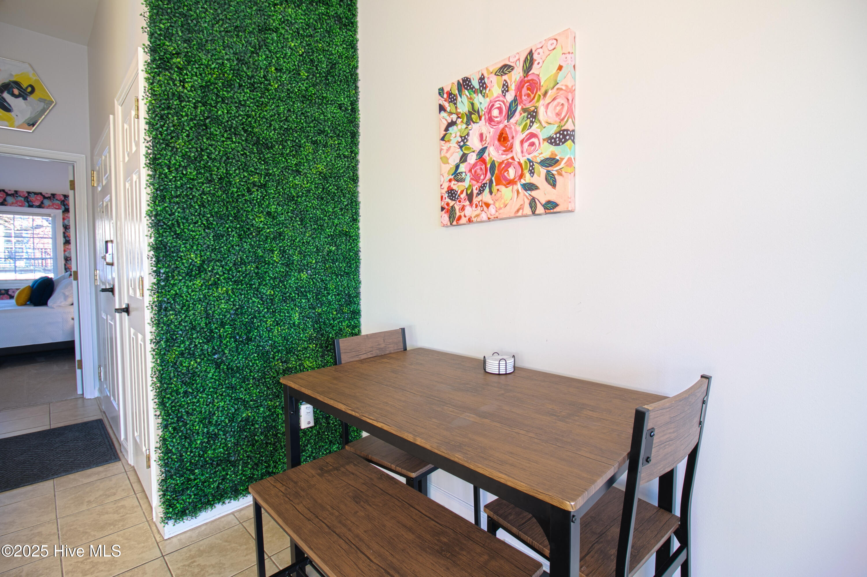 100545473 | Photo 40