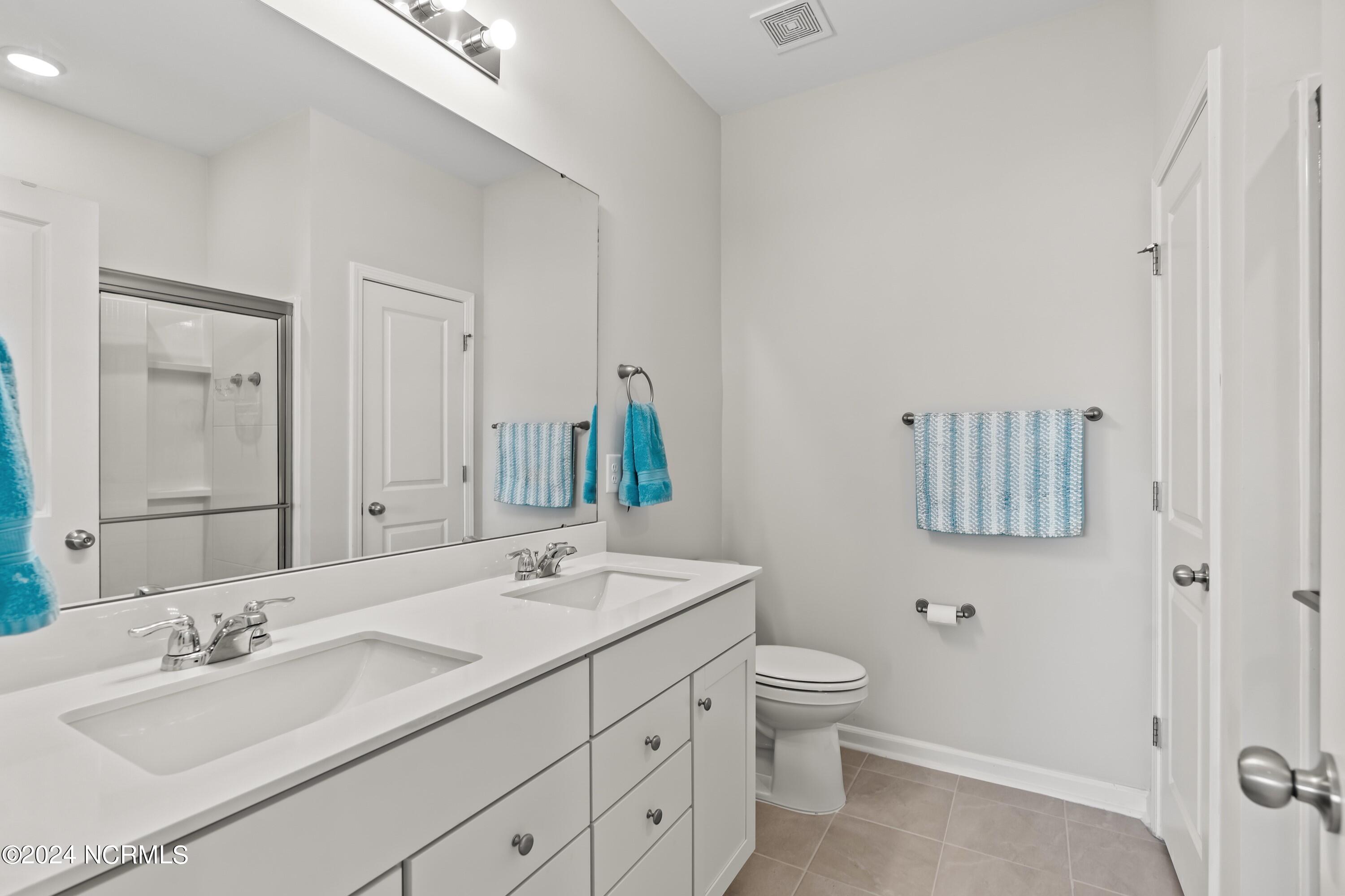 100536699 | Photo 15