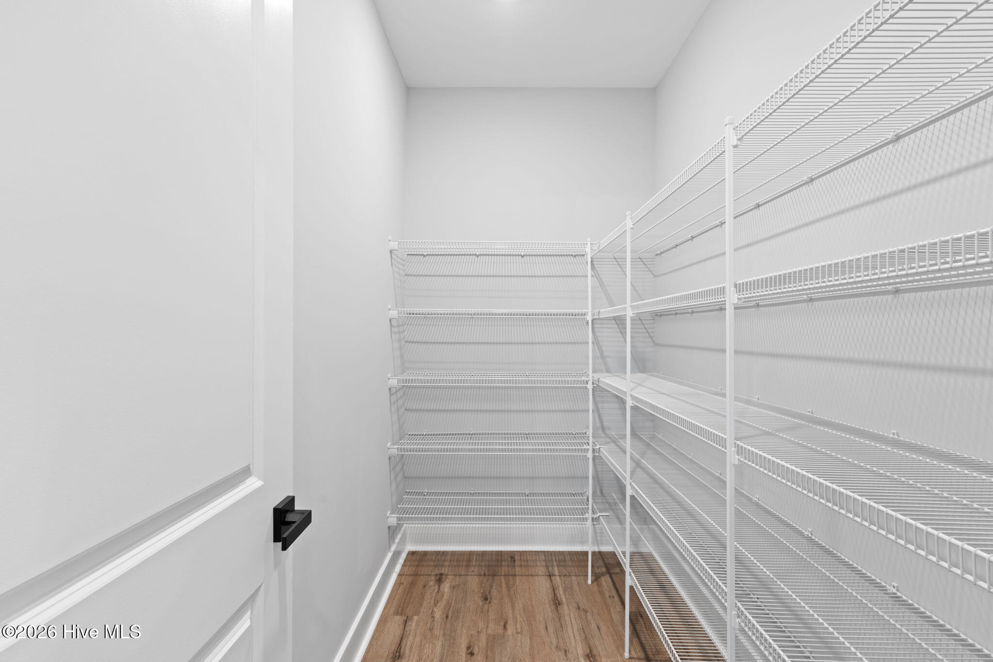 100557701 | Photo 26